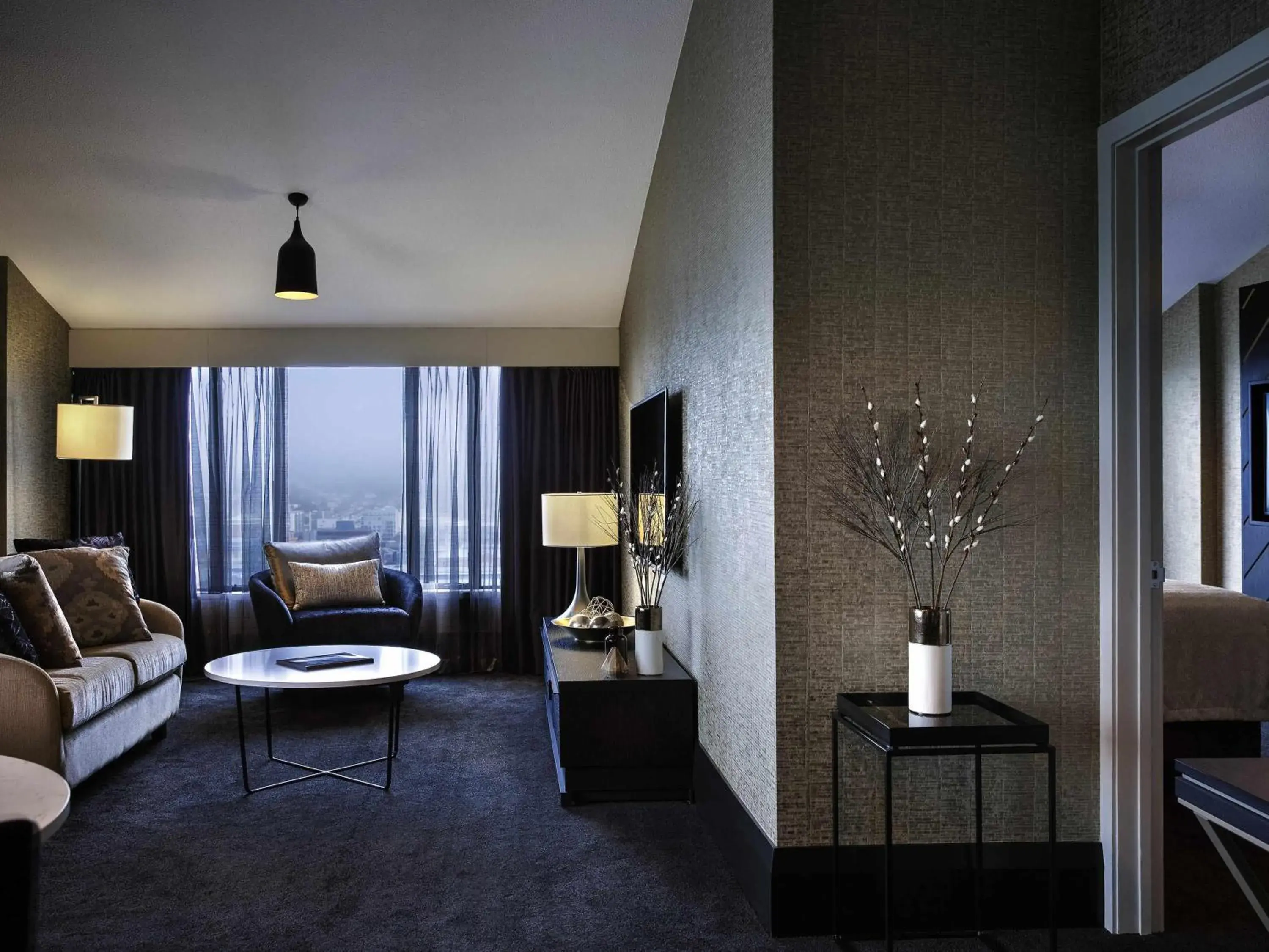 Superior Family Suite in Mövenpick Hotel Wellington Superior Family Suite in Mövenpick Hotel Wellington