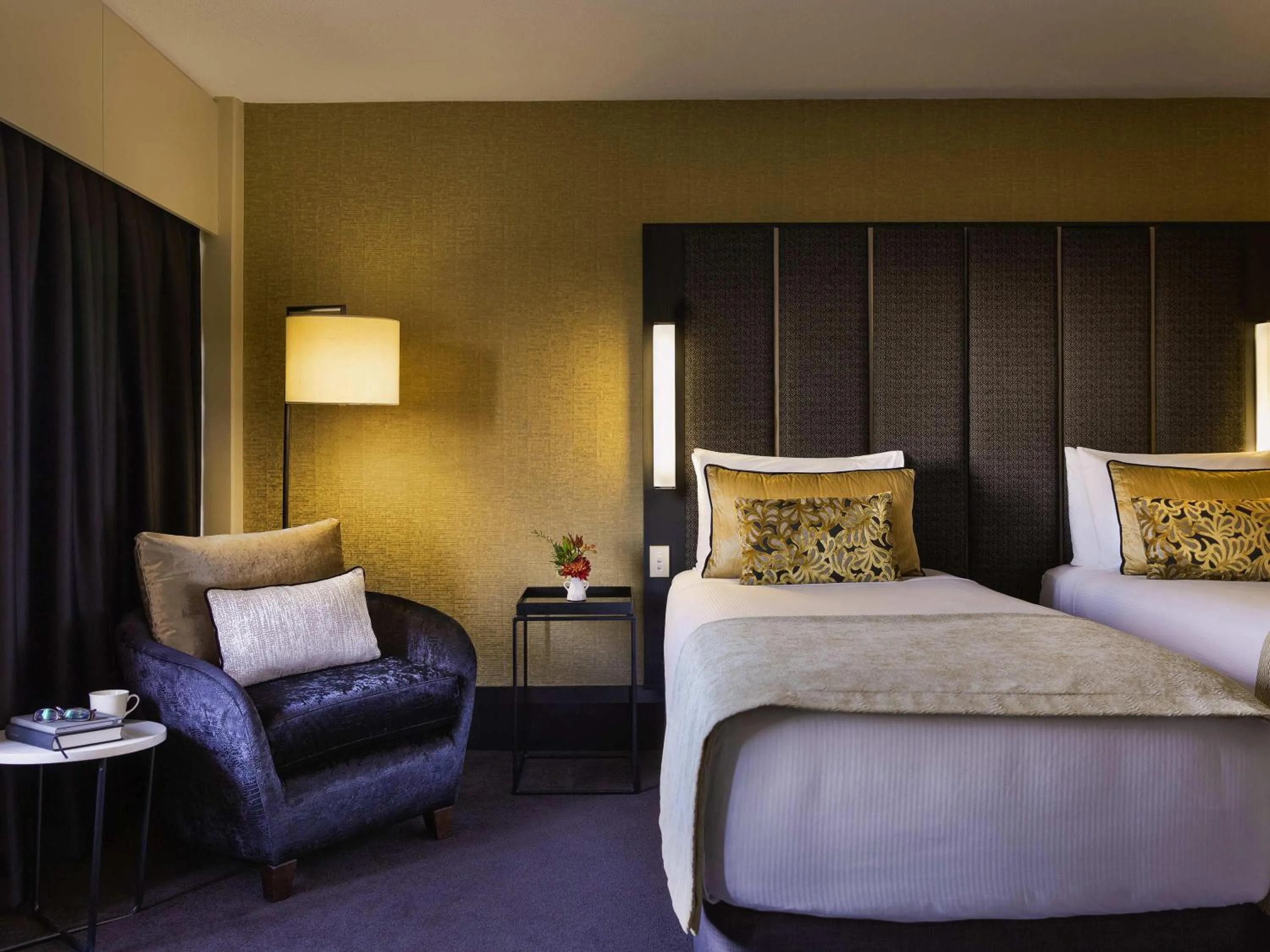 Bedroom, Bed in Mövenpick Hotel Wellington