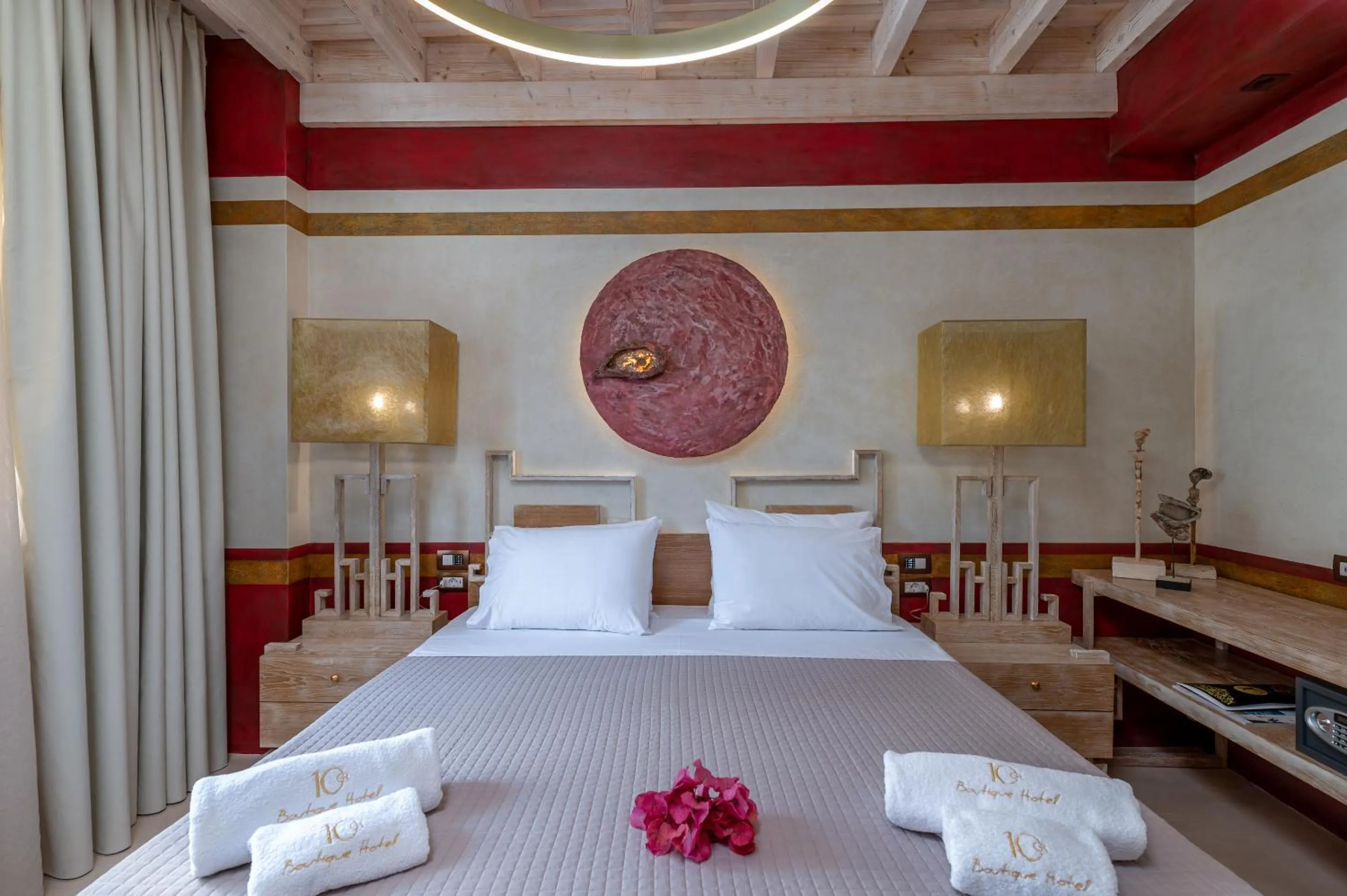 Bed in 10GR Boutique Hotel & Wine Bar