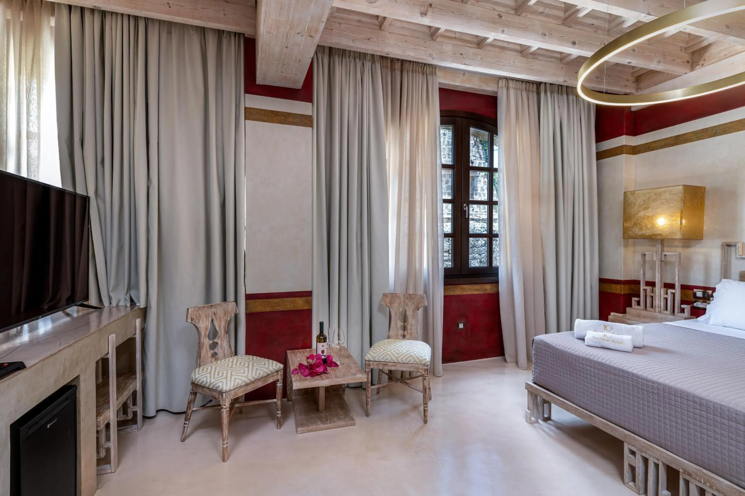 Bed in 10GR Boutique Hotel & Wine Bar