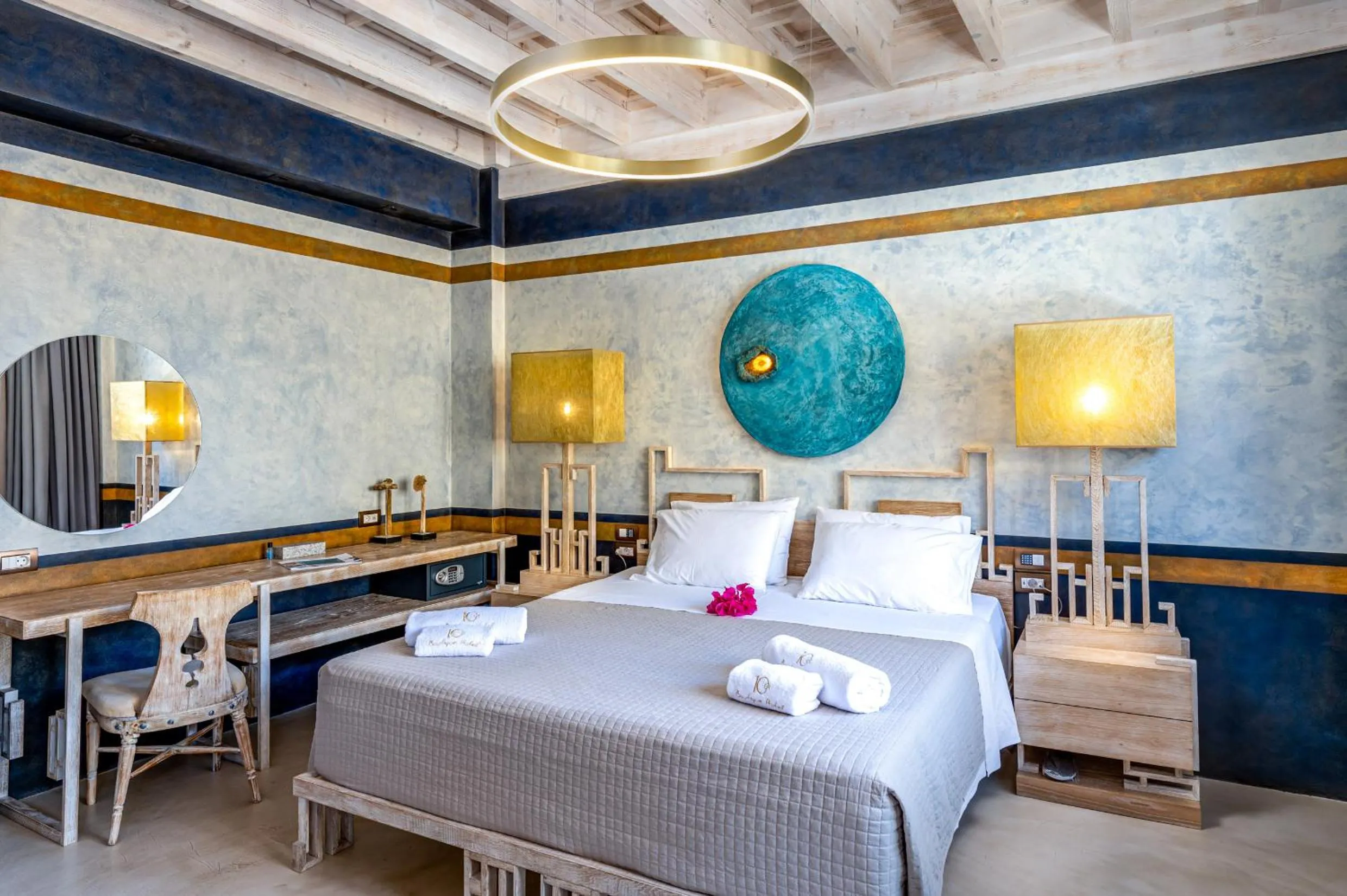 Bed in 10GR Boutique Hotel & Wine Bar