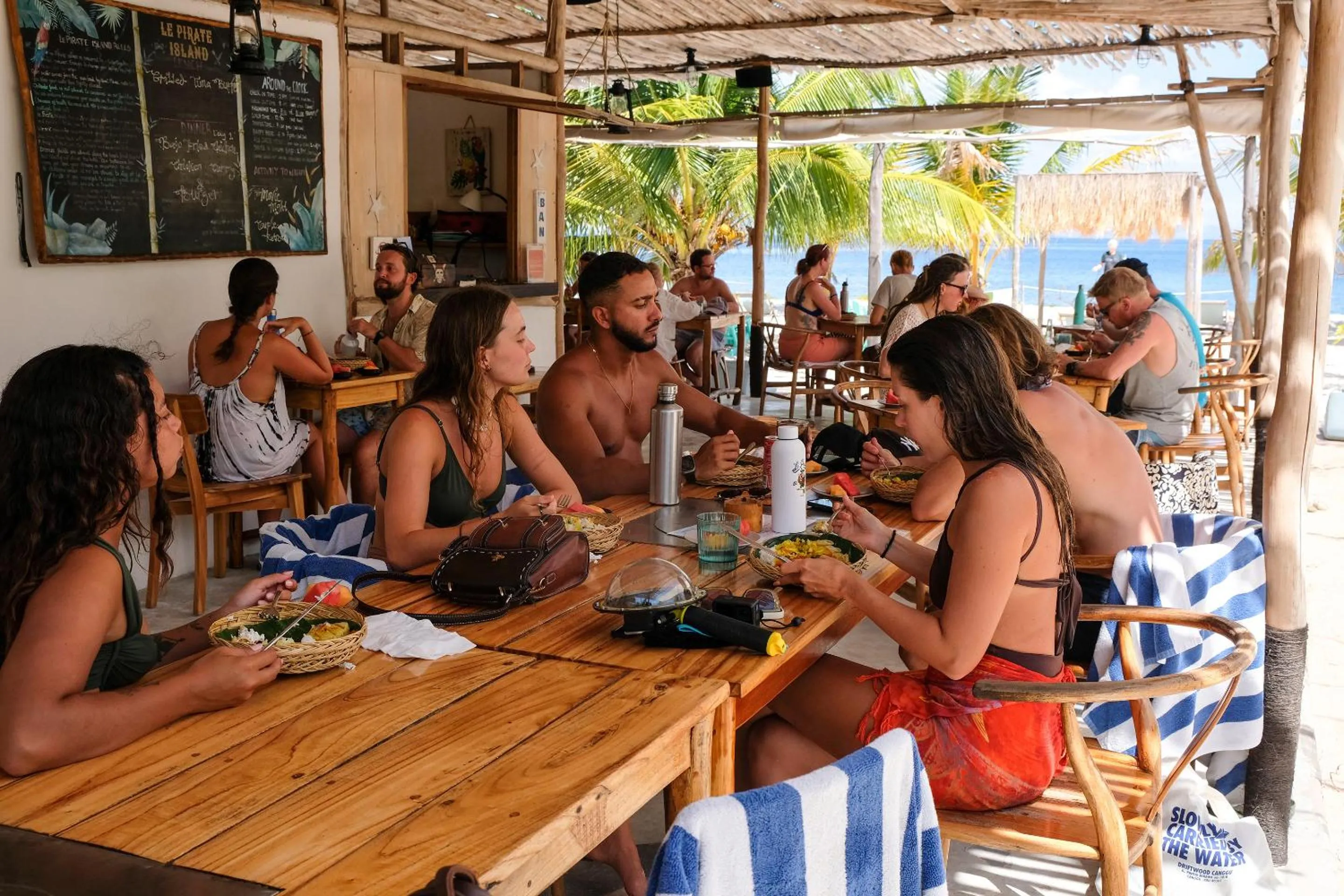 Le Pirate Island - Adults Only