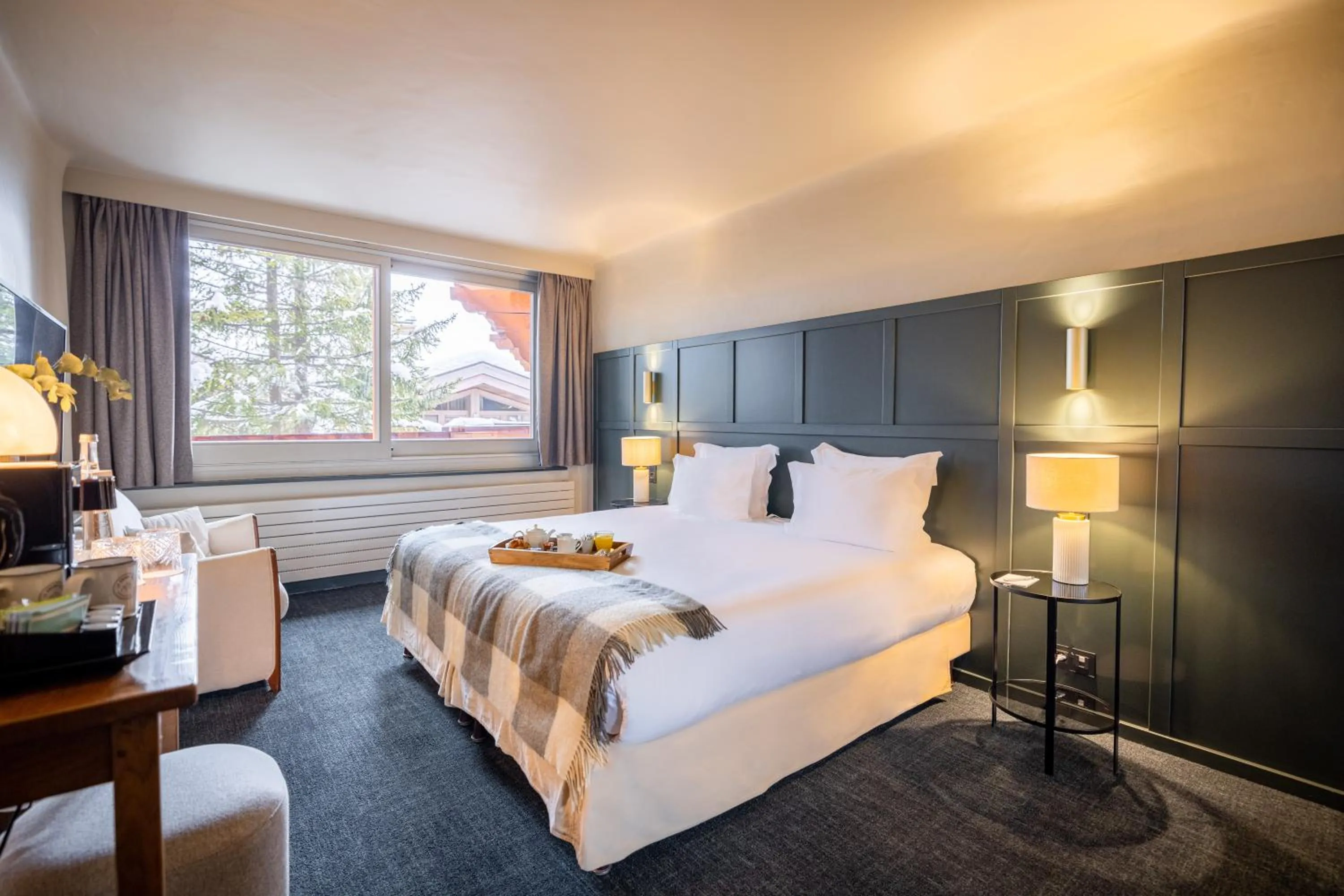 Bedroom, Bed in Grand Hôtel Courchevel 1850