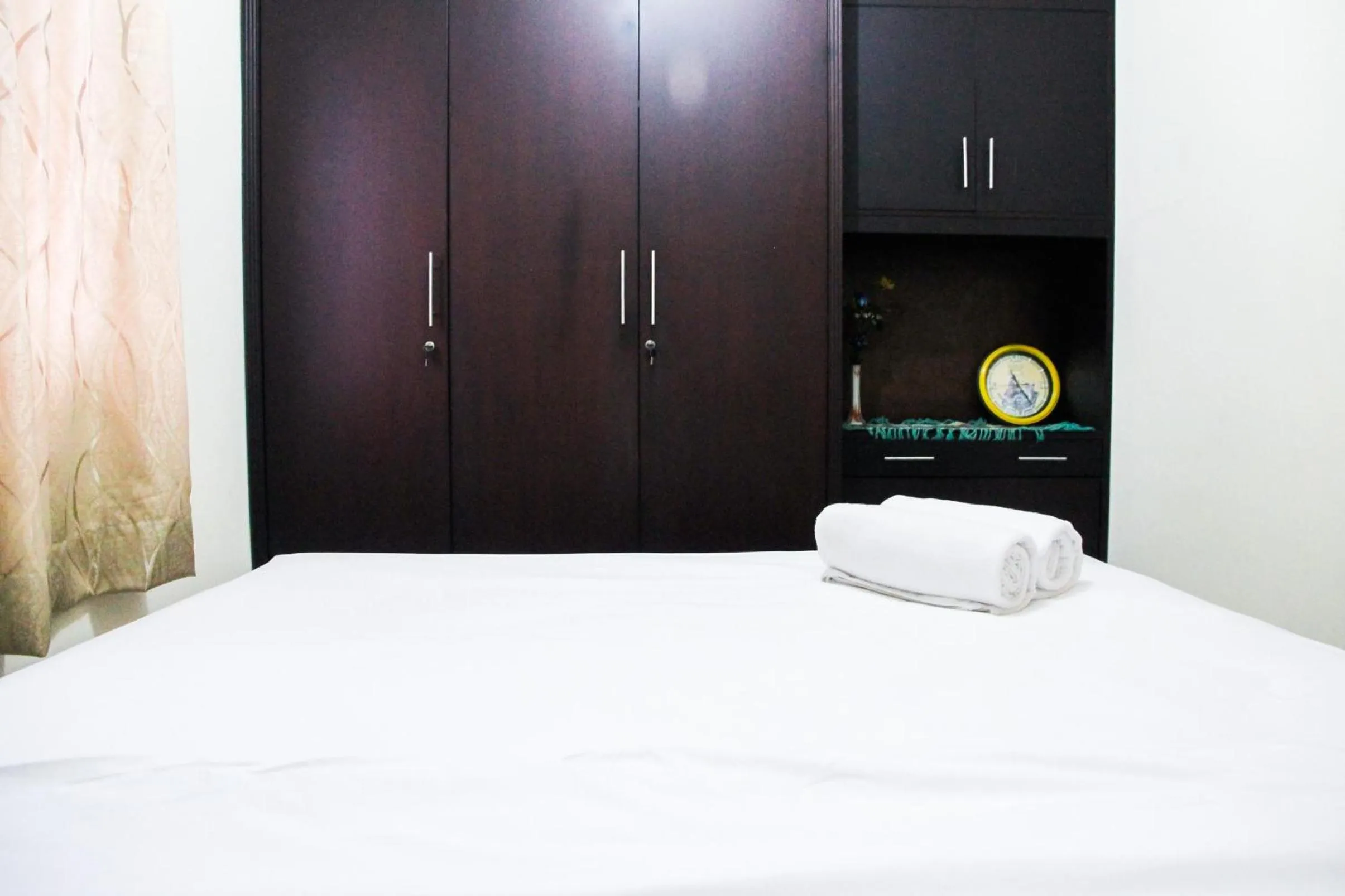 Bed in 2BR Mediterania Palace Kemayoran Apartment By Travelio
