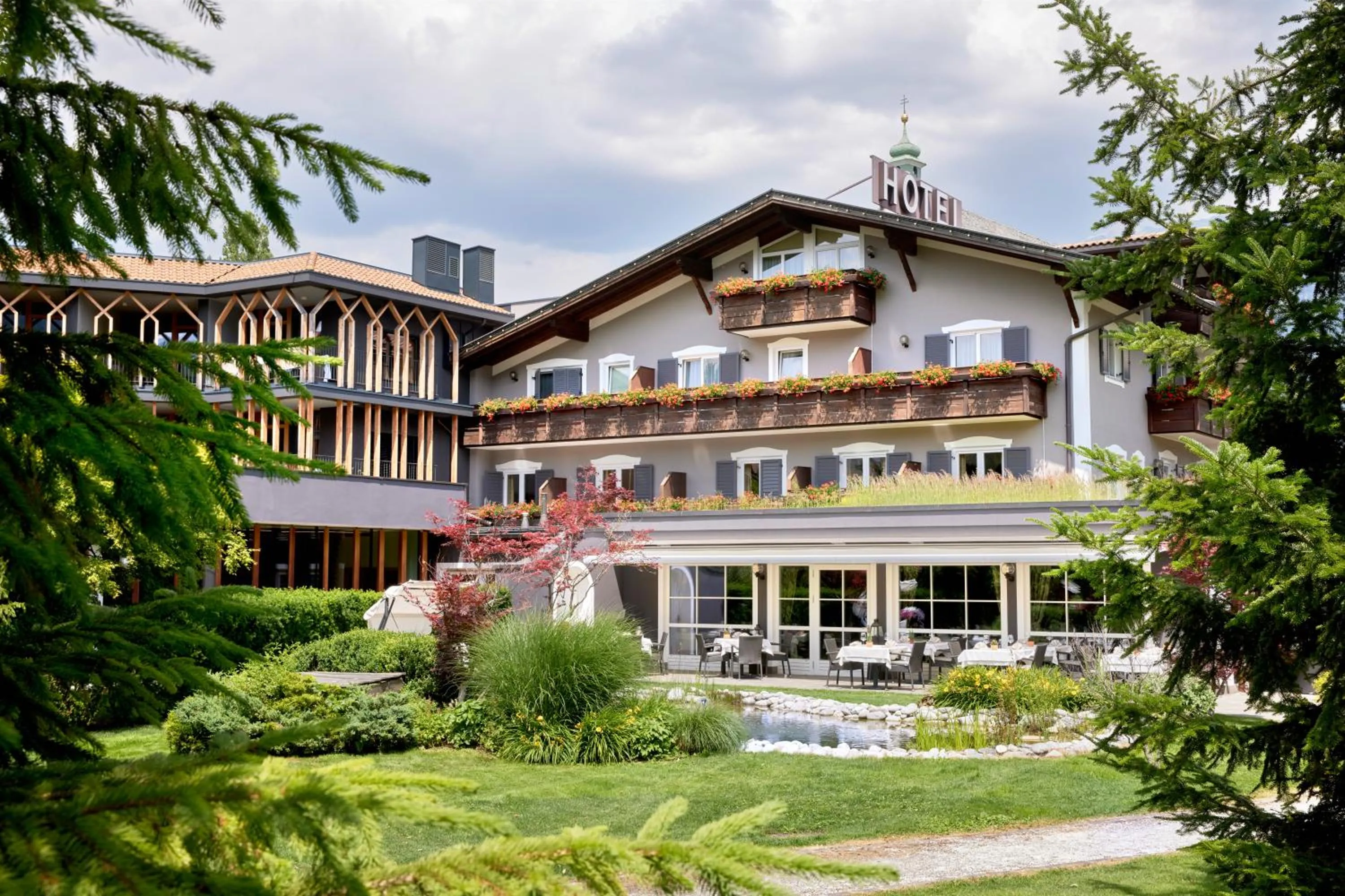 Property building in Engels Park