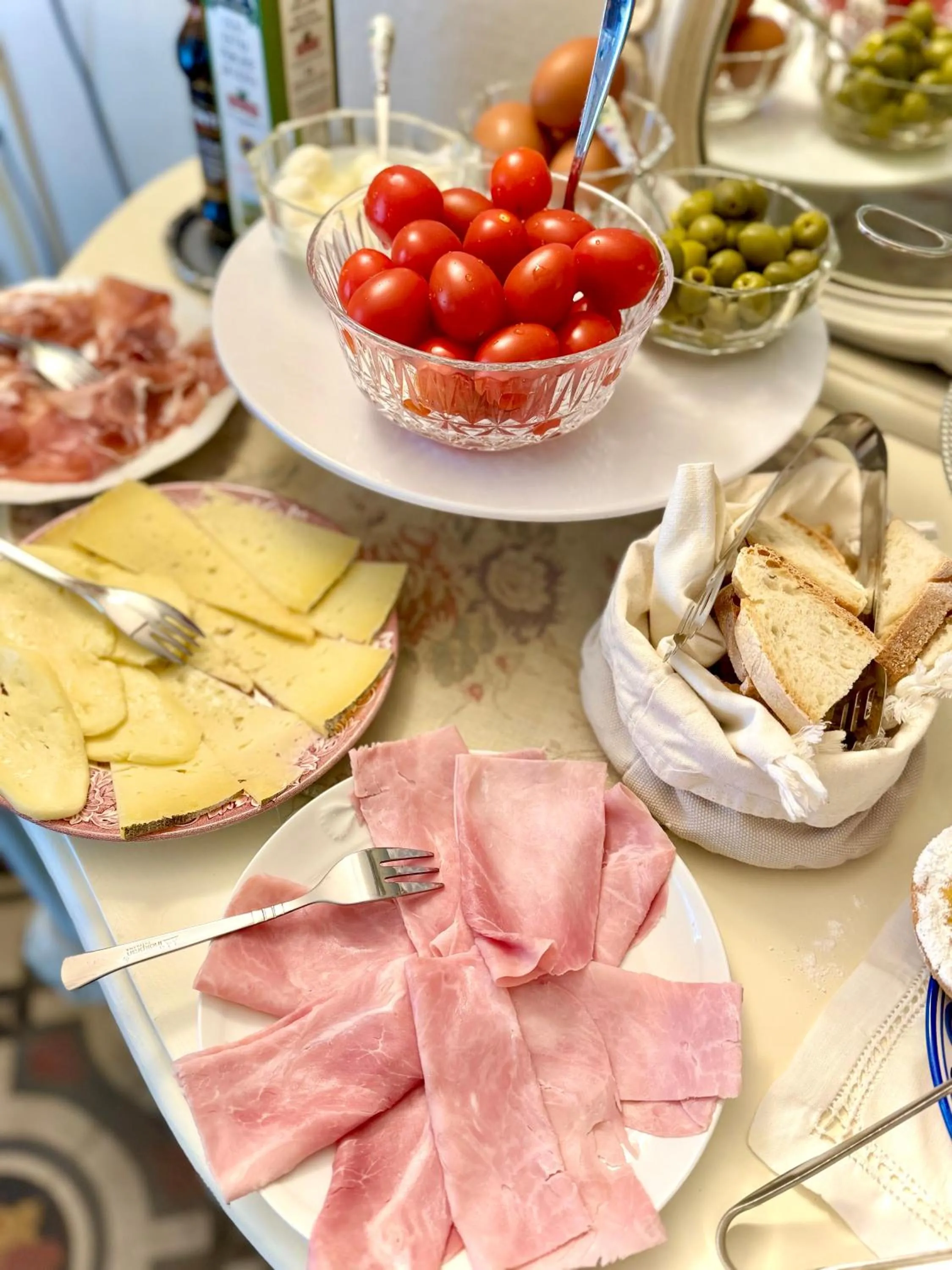Food in Villa La Dogana B&B di Charme - Historic Villa with a beautiful garden - private parking