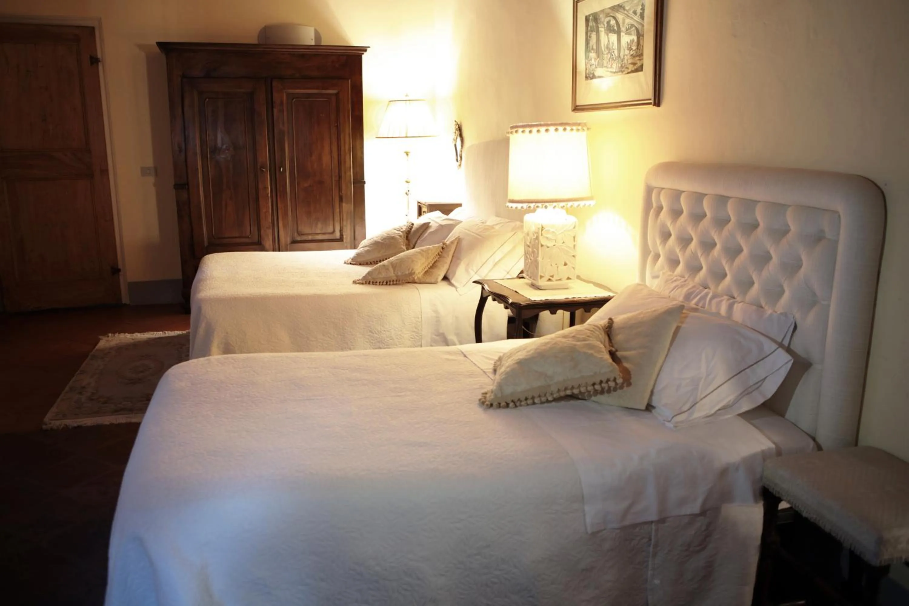 Bedroom, Bed in Villa La Dogana B&B di Charme - Historic Villa with a beautiful garden - private parking