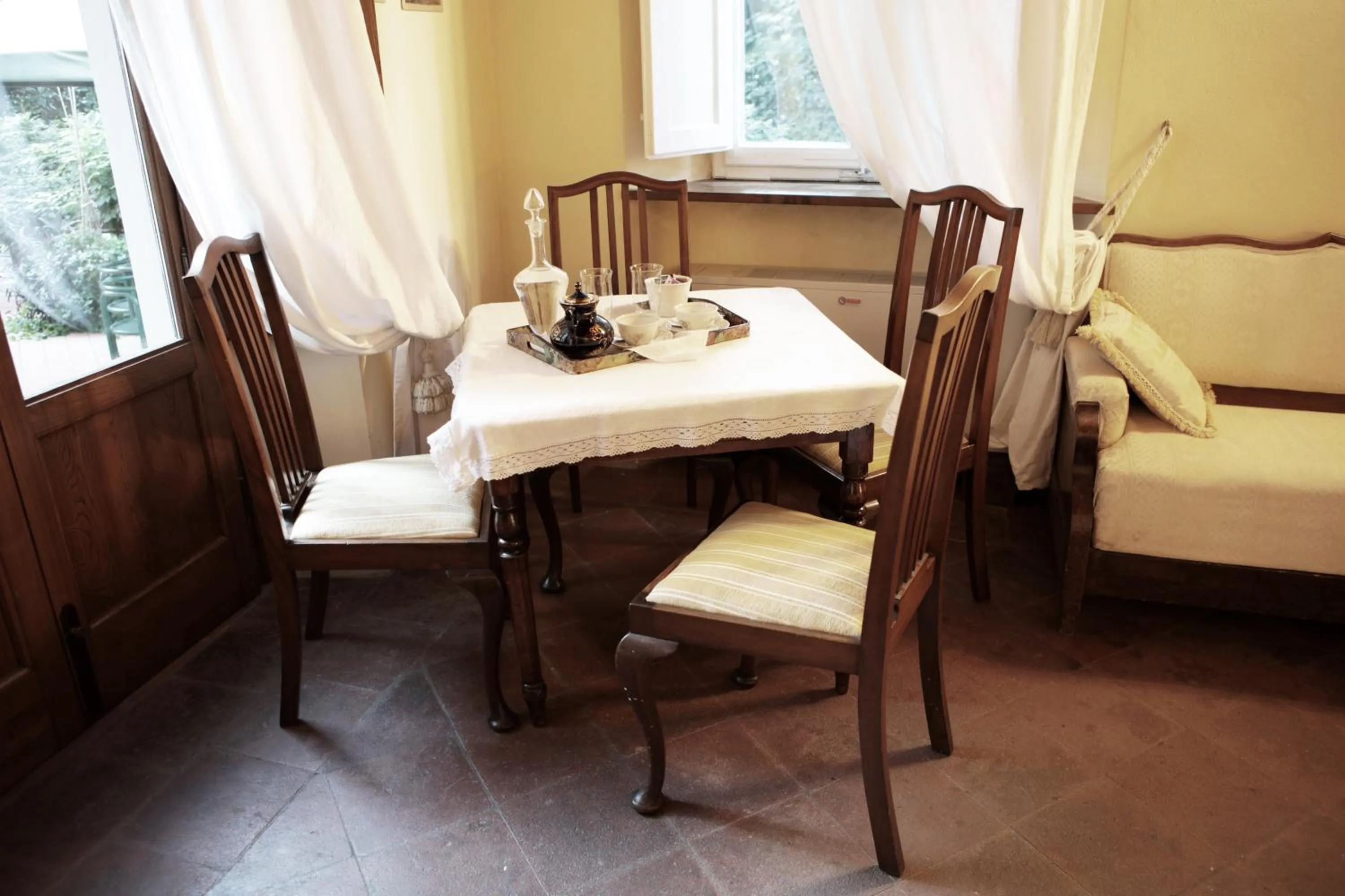 Decorative detail in Villa La Dogana B&B di Charme - Historic Villa with a beautiful garden - private parking