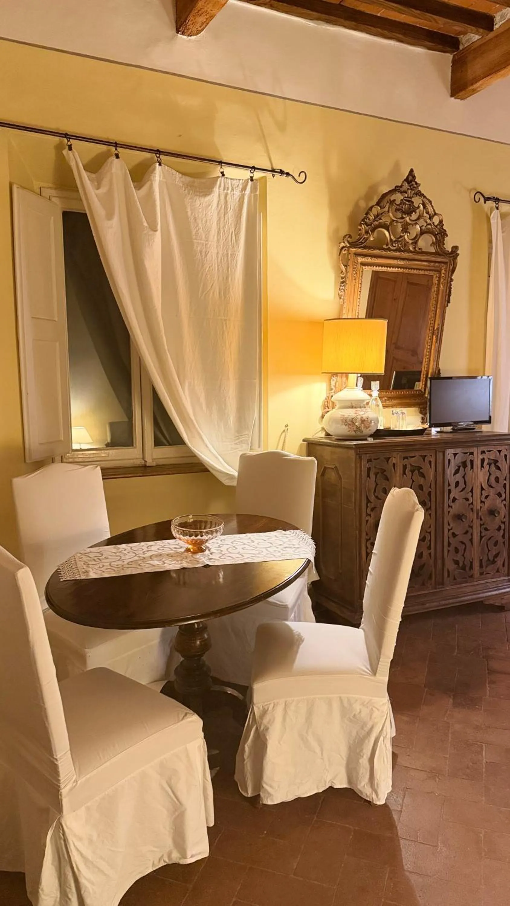 Villa La Dogana B&B di Charme - Historic Villa with a beautiful garden - private parking