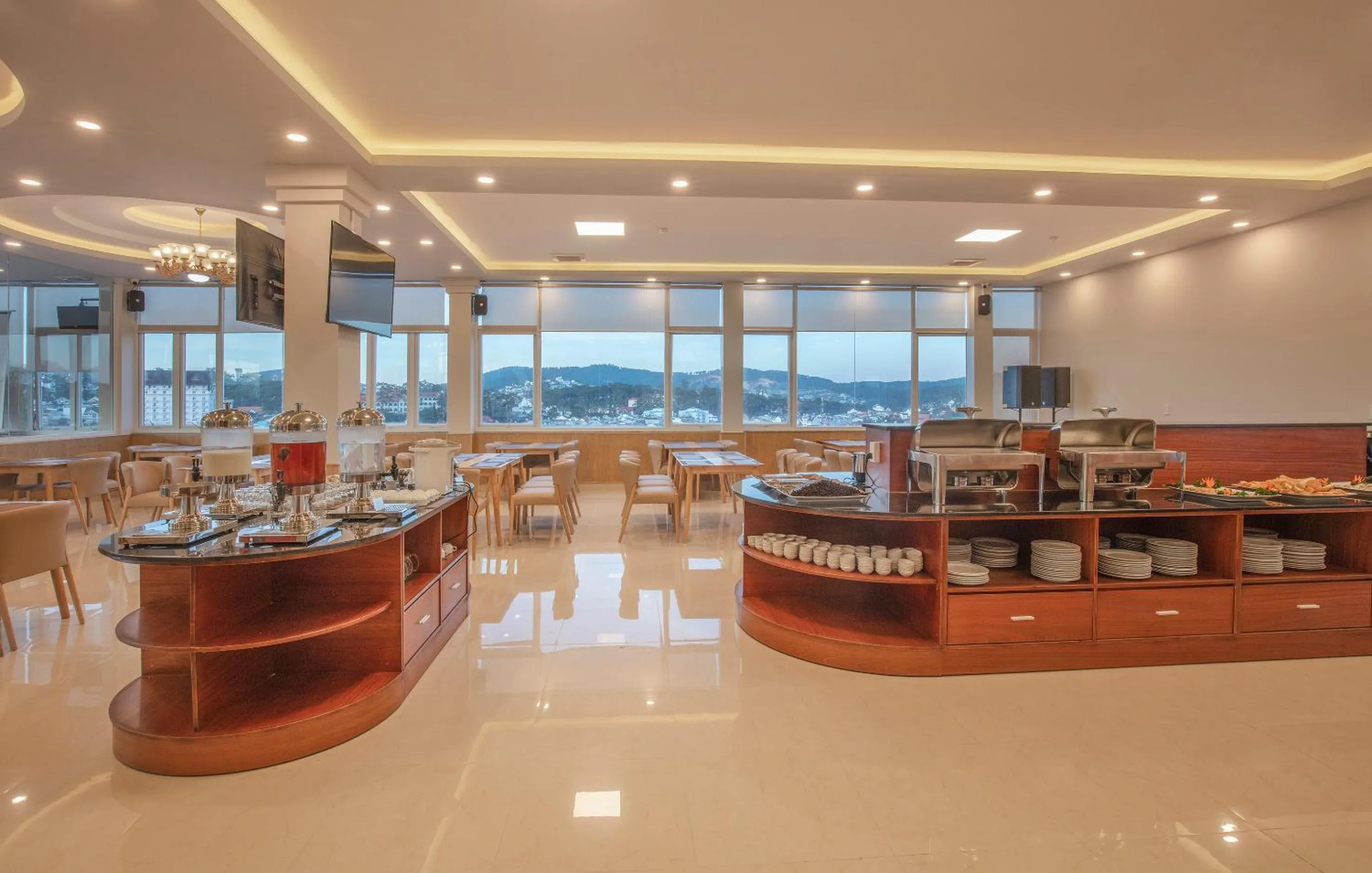 Breakfast in Interstella Hotel