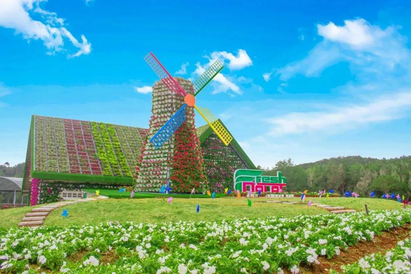 Nearby landmark in Interstella Hotel