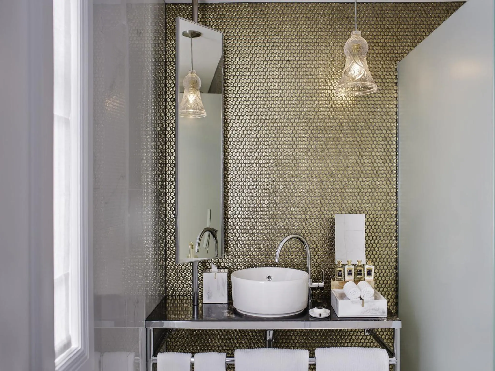 Bathroom in Fable Auckland, MGallery