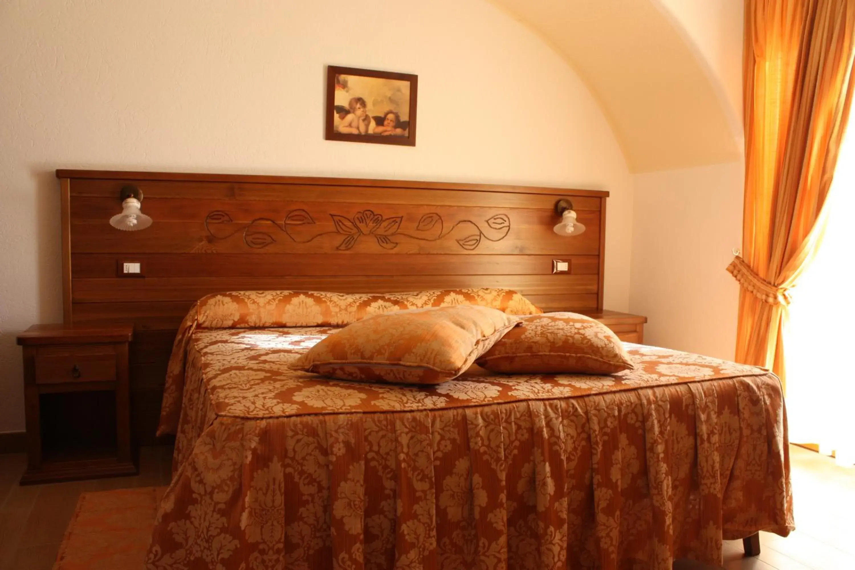 Double or Twin Room with Balcony in Affittacamere Les Noyers Double or Twin Room with Balcony in Affittacamere Les Noyers