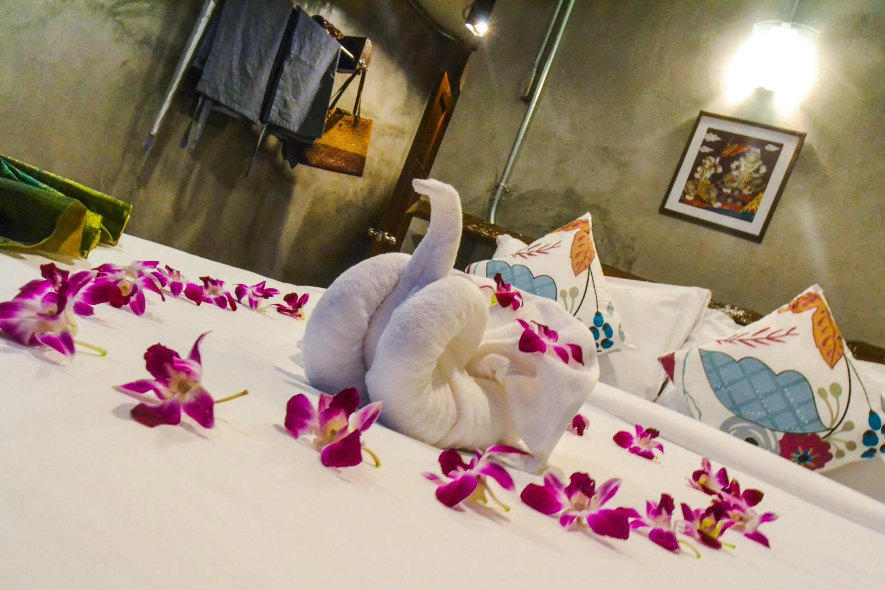 Bed in Baan Tubkaek Hotel