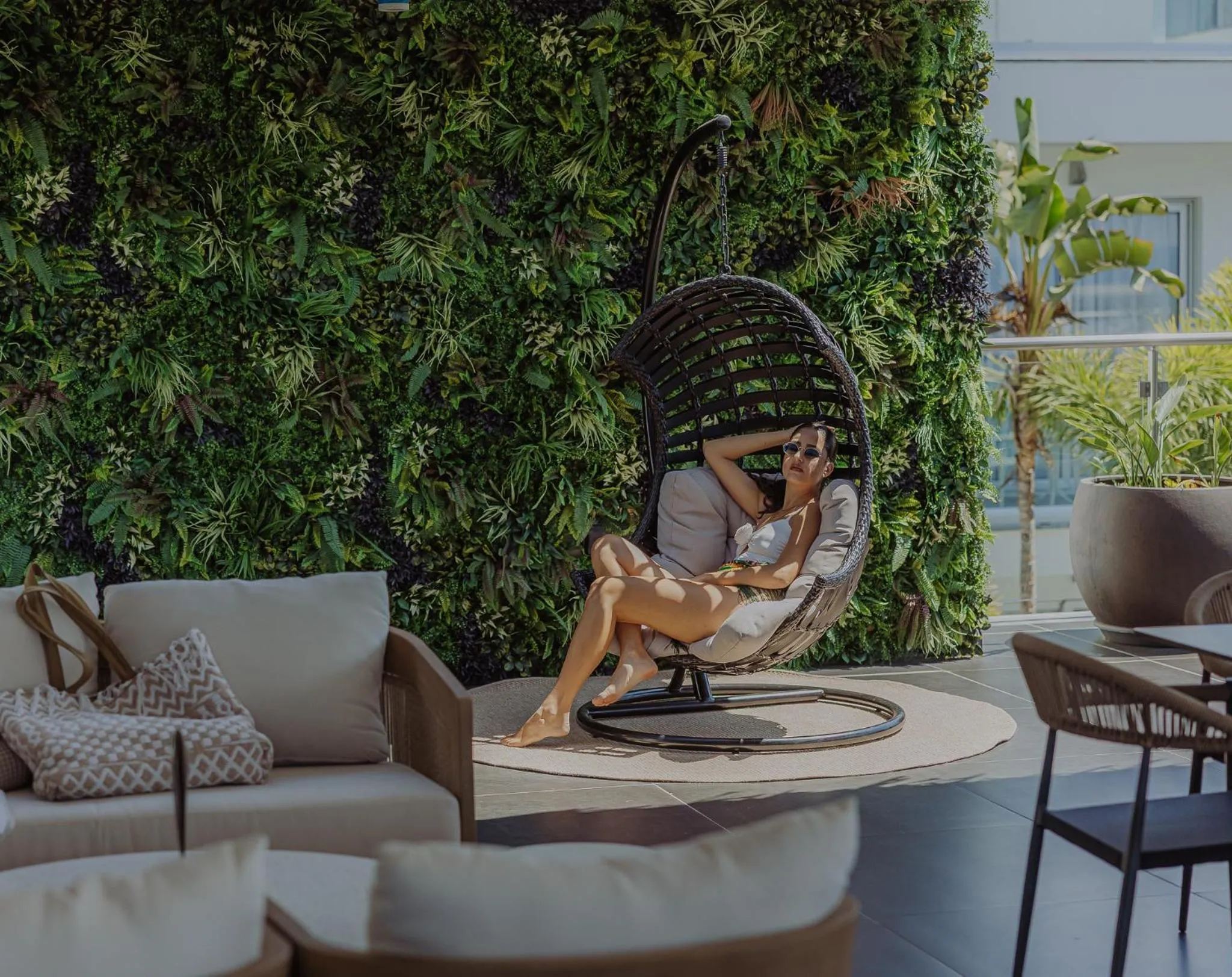 Restaurant/places to eat in Tasia Maris Oasis