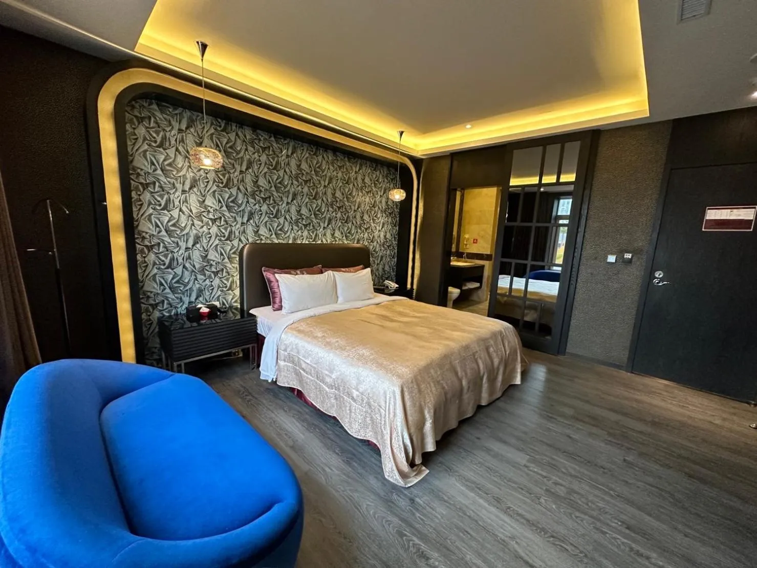 Photo of the whole room, Bed in Song Xia Motel