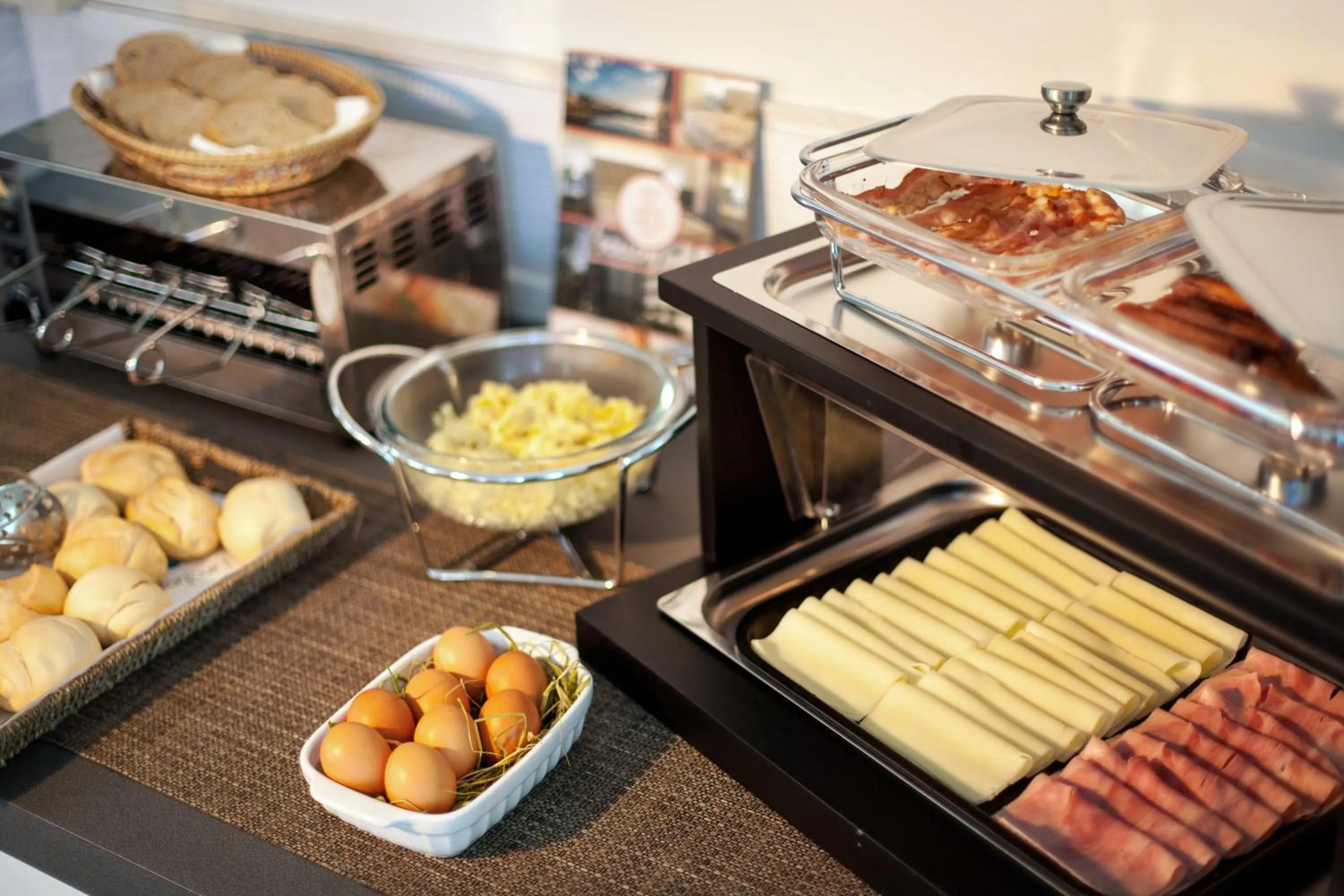 Breakfast in My Place Hotel