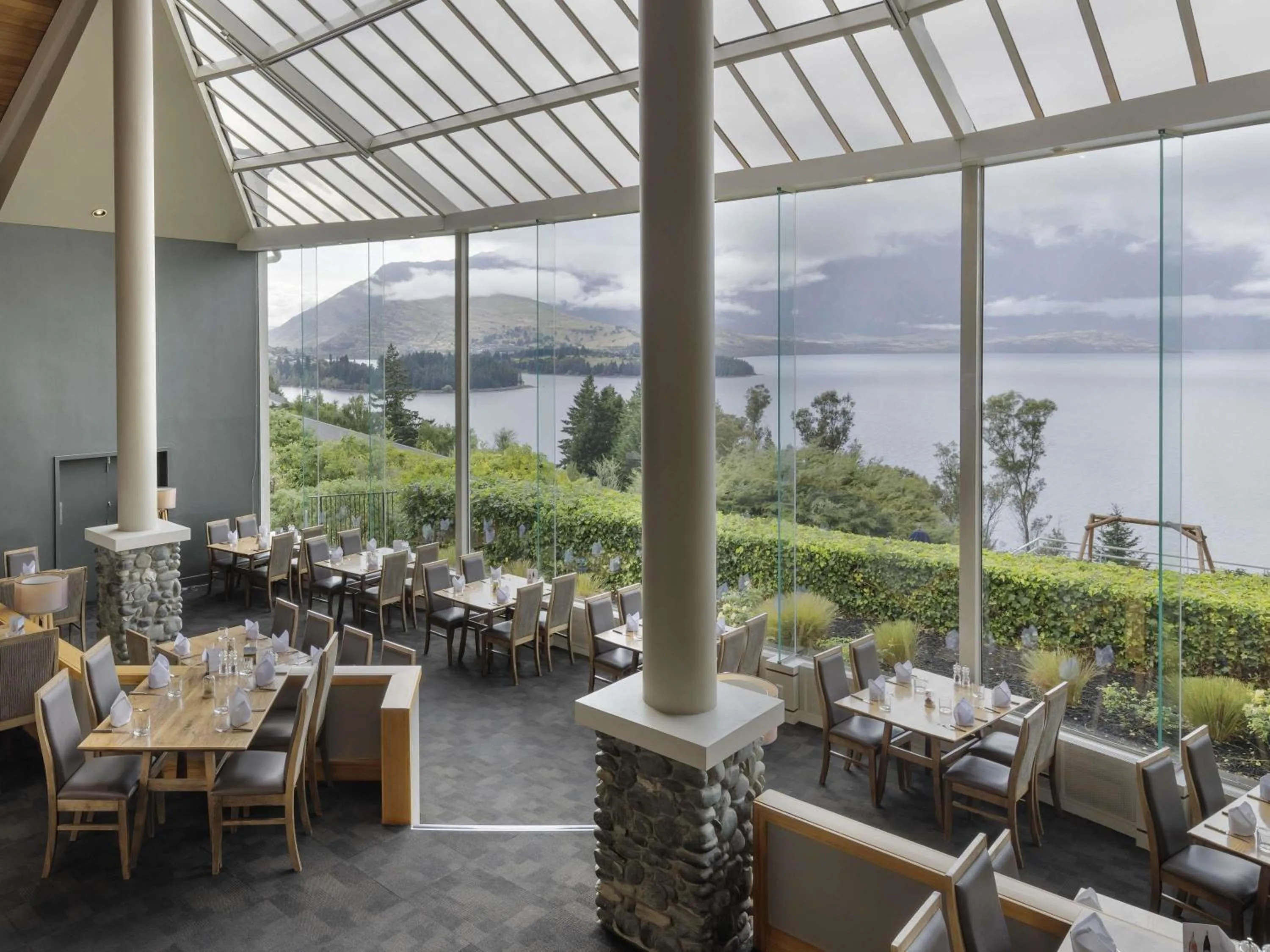 wedding in Mercure Queenstown Resort