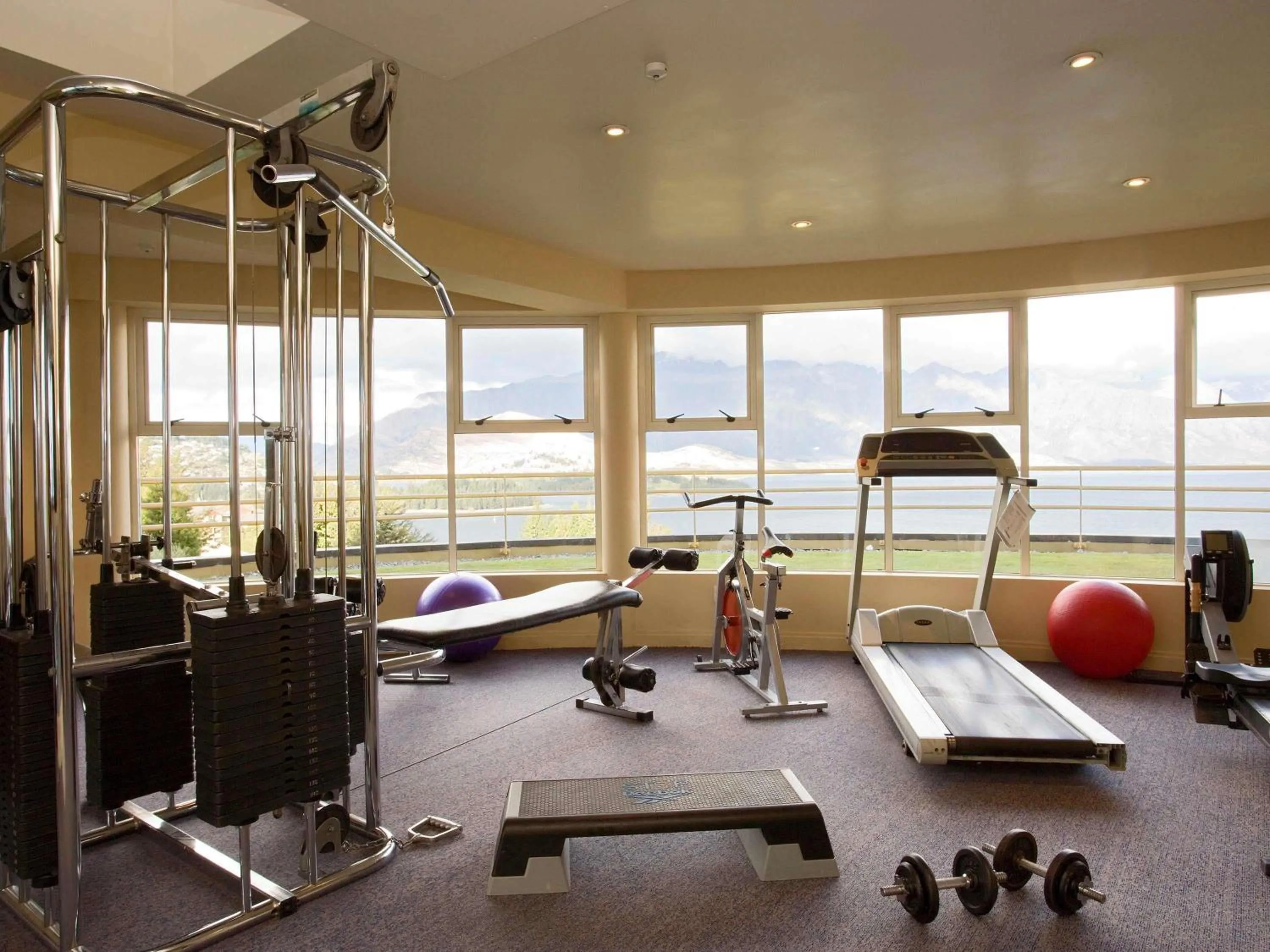 Fitness centre/facilities in Mercure Queenstown Resort