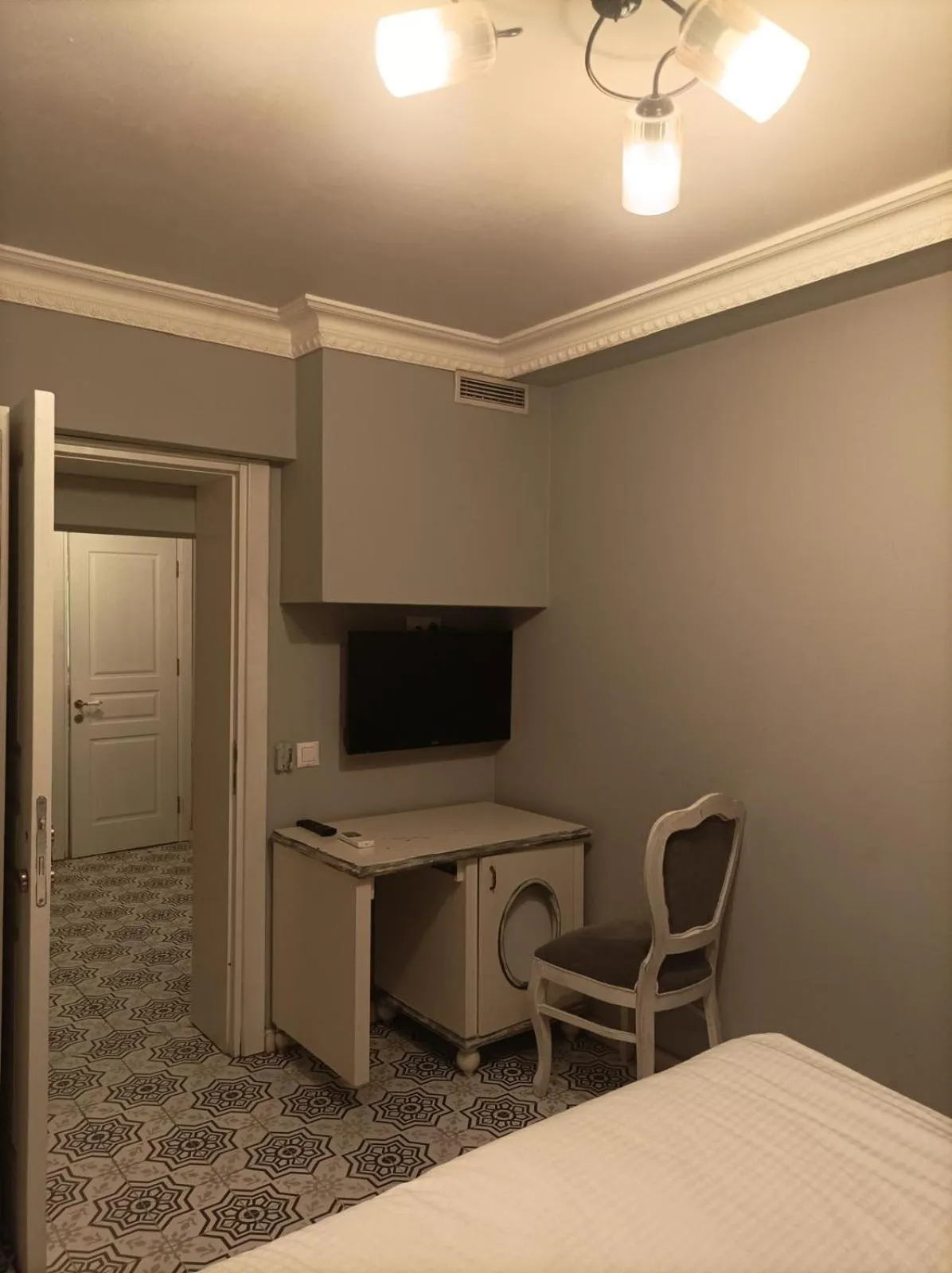 TV and multimedia in Best Pasaport Pier Otel Kadıköy