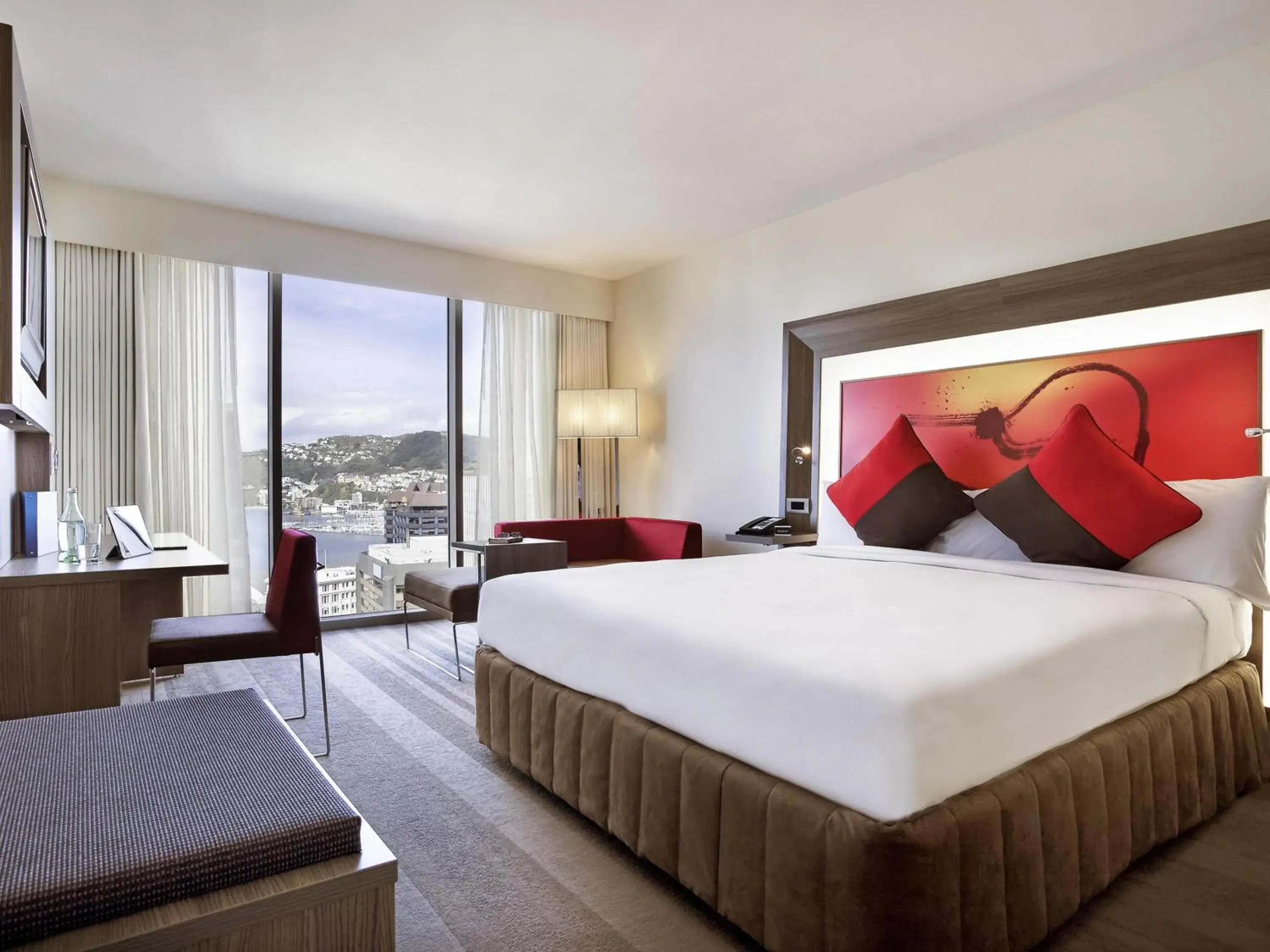 Superior King Room with City View in Novotel Wellington Superior King Room with City View in Novotel Wellington