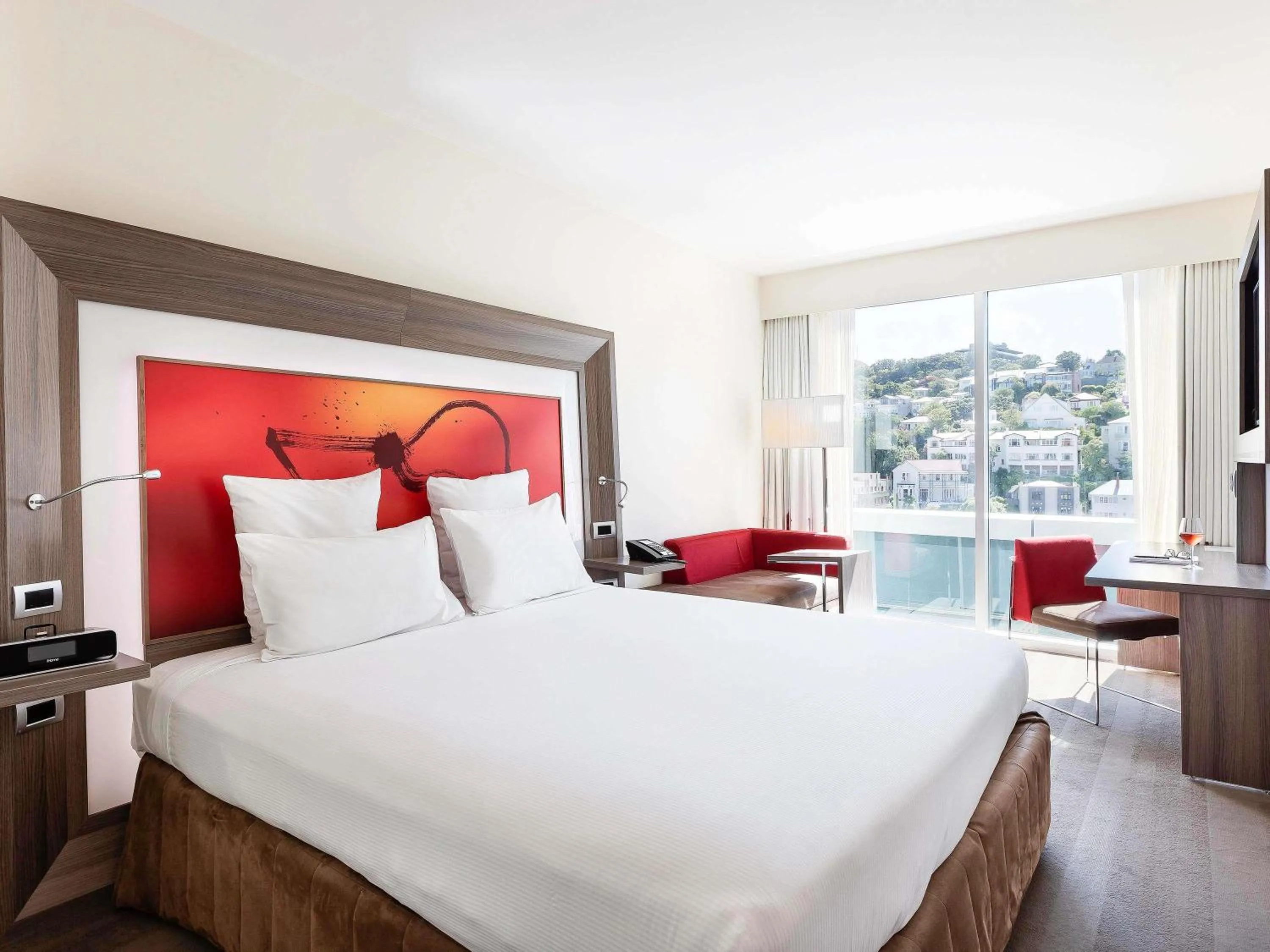 Bedroom, Bed in Novotel Wellington