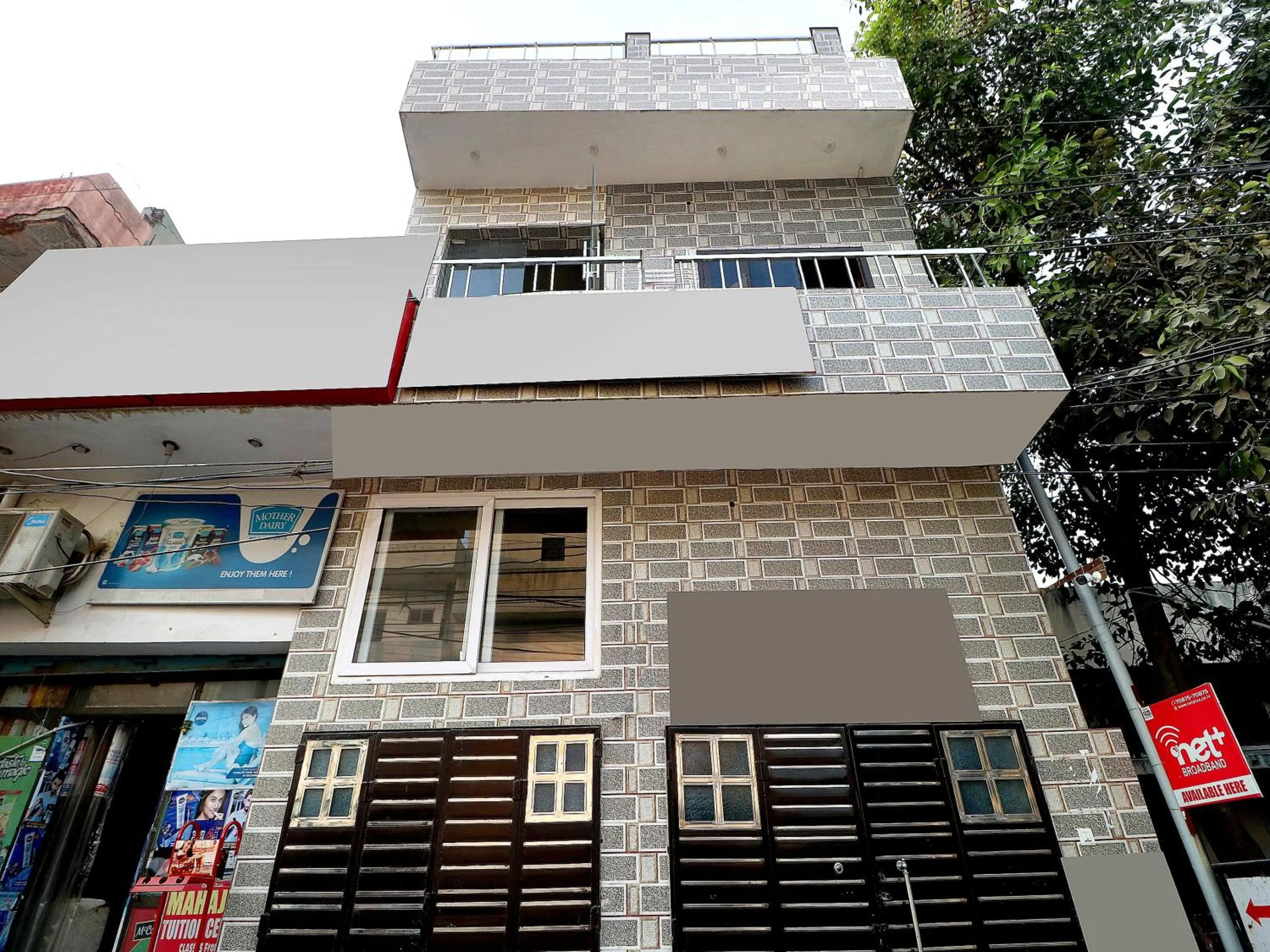 Facade/entrance in Hotel O Max