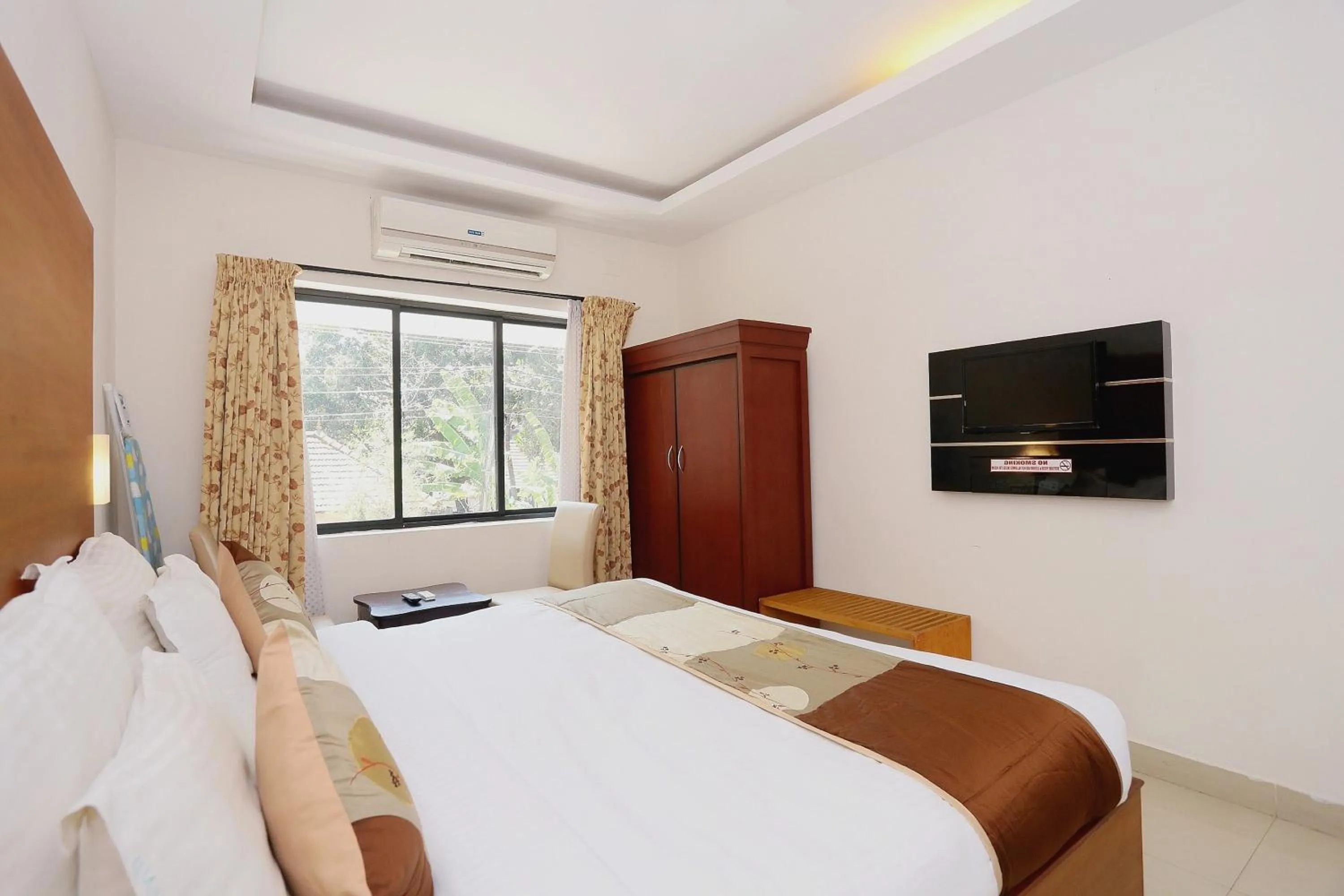 Bedroom, Bed in Townhouse Dona Castle