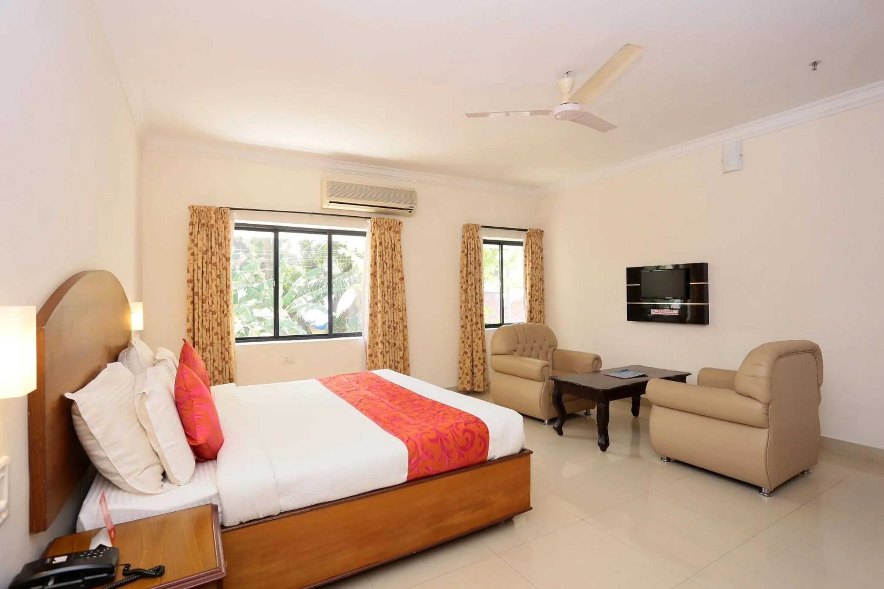 Bedroom, Bed in Townhouse Dona Castle