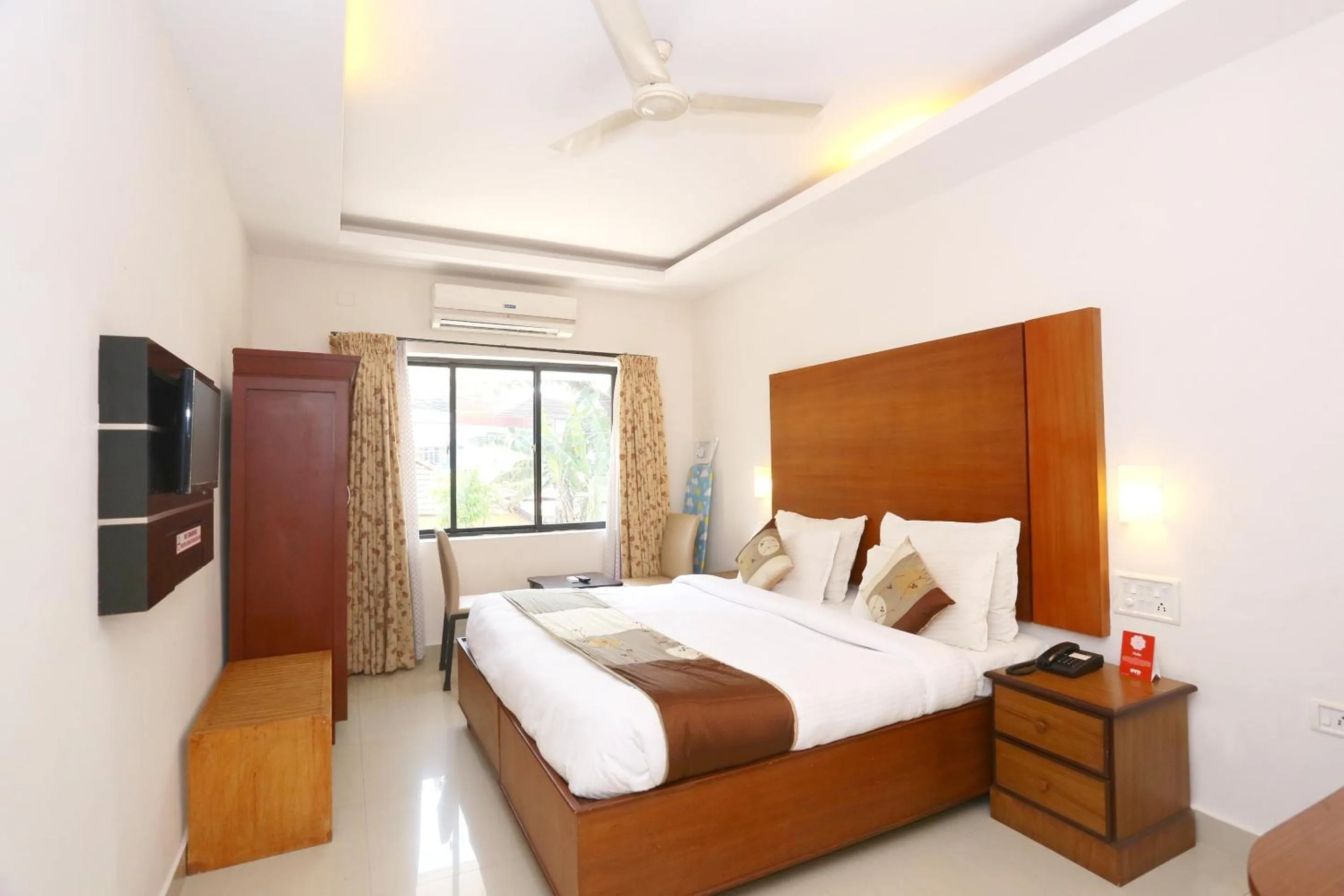 Bedroom, Bed in Townhouse Dona Castle