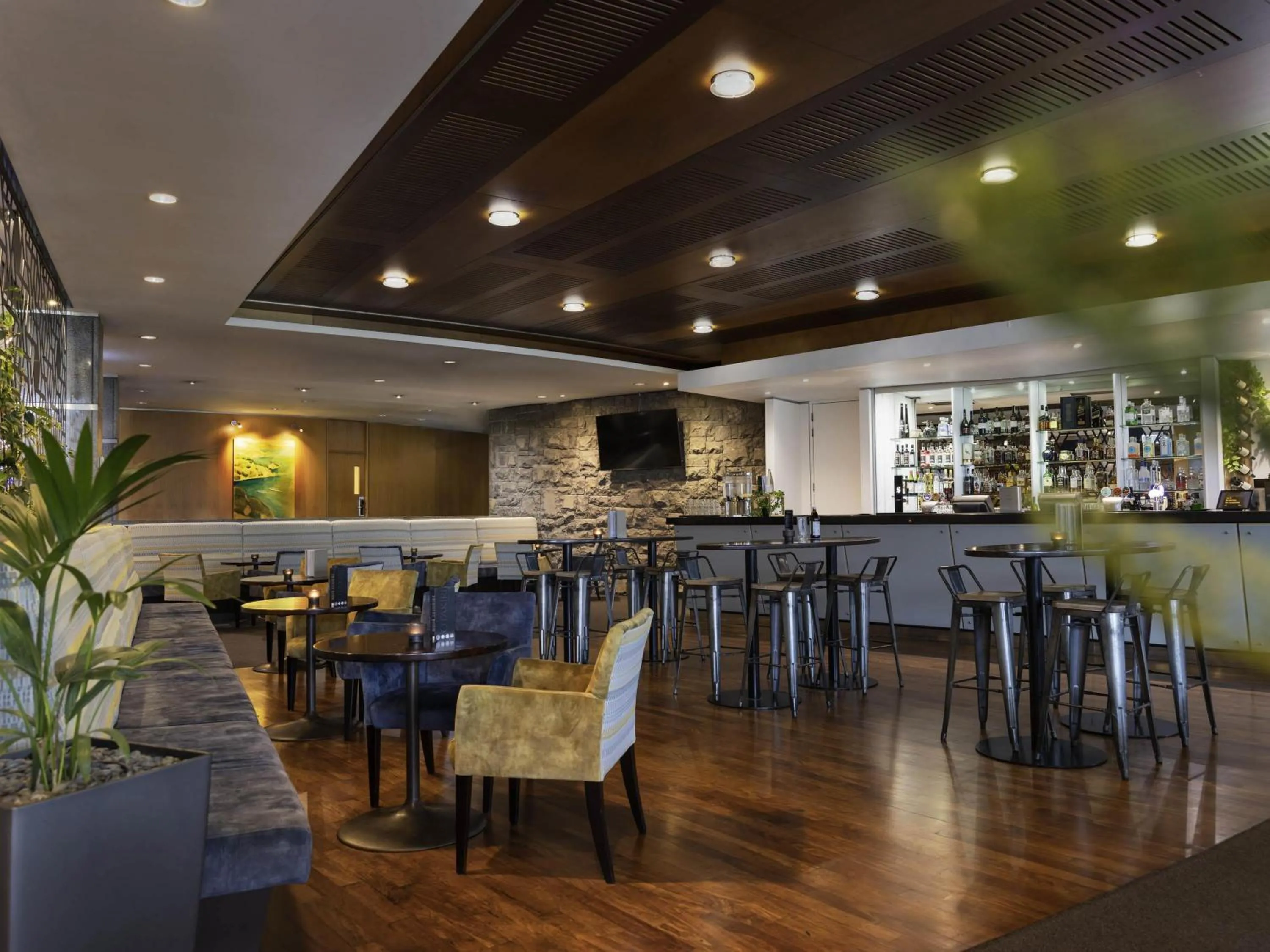 Lounge or bar in Novotel Auckland Ellerslie