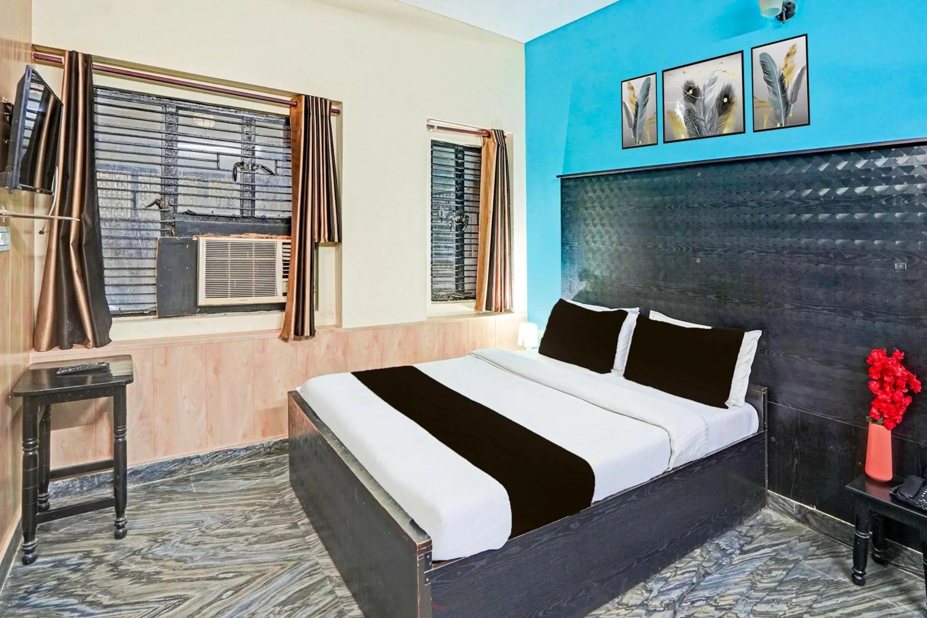 Bedroom, Bed in Super Collection O Mathura Near Railway Station