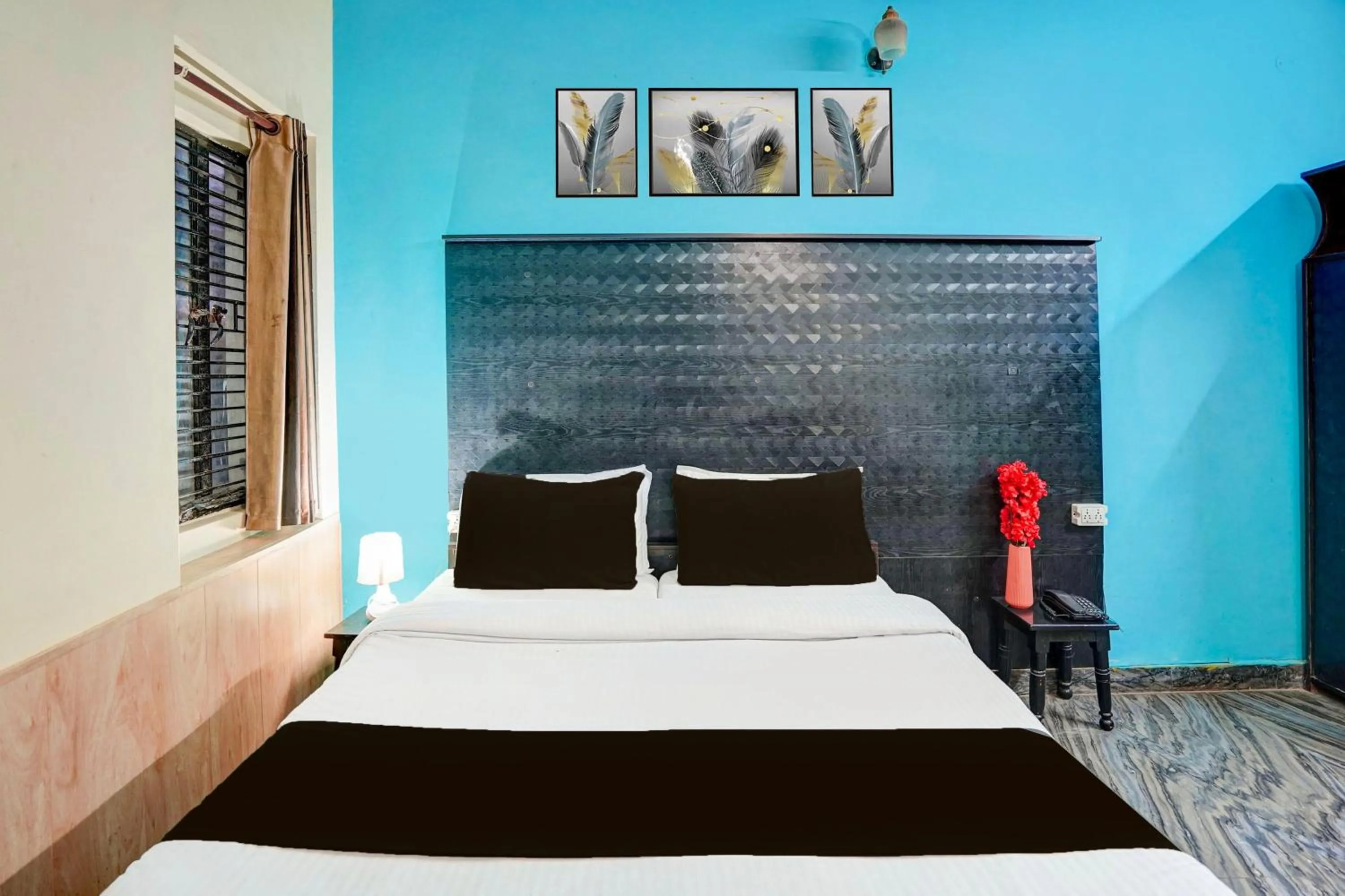 Bedroom, Bed in Super Collection O Mathura Near Railway Station