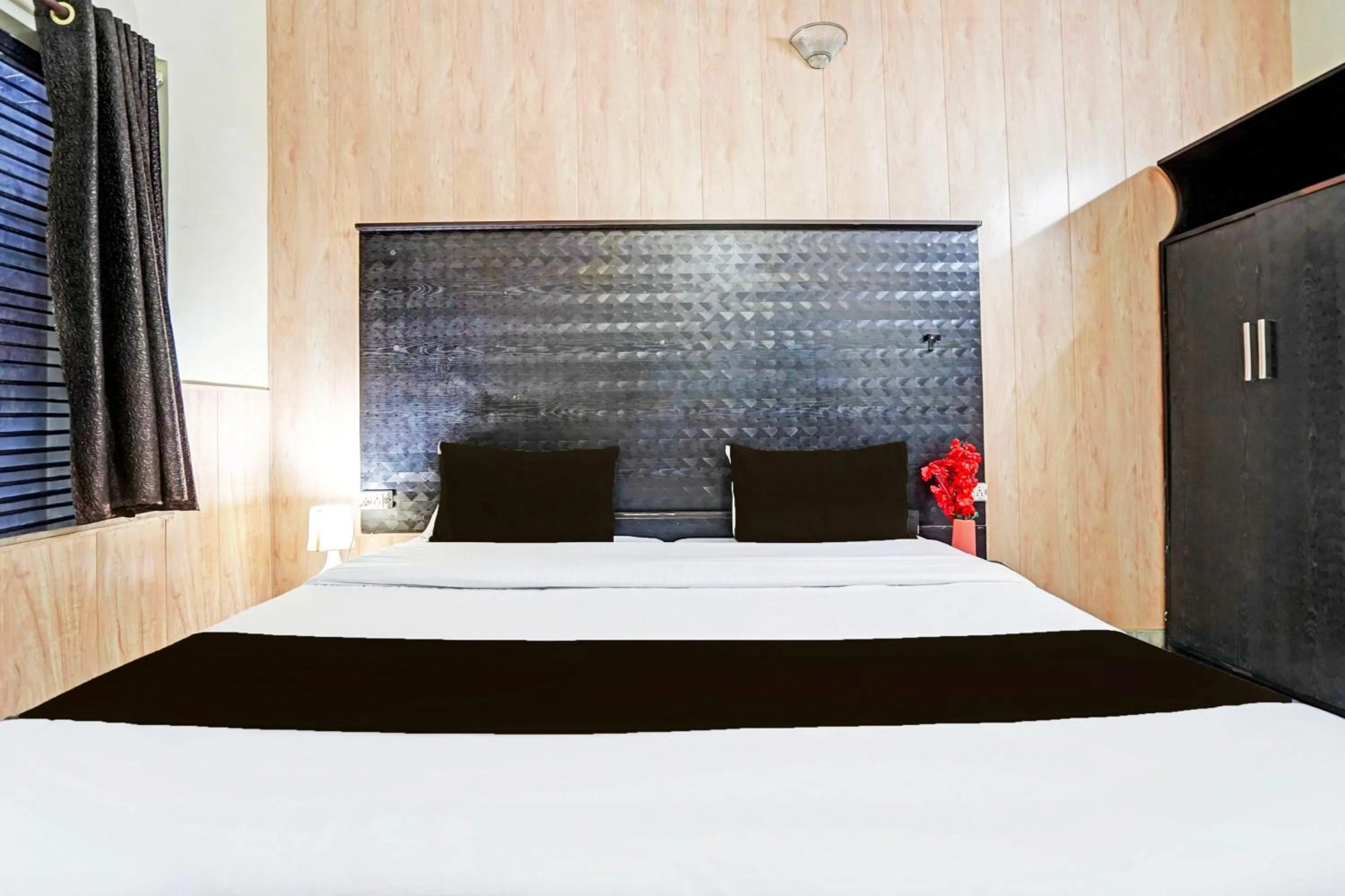 Bedroom, Bed in Super Collection O Mathura Near Railway Station