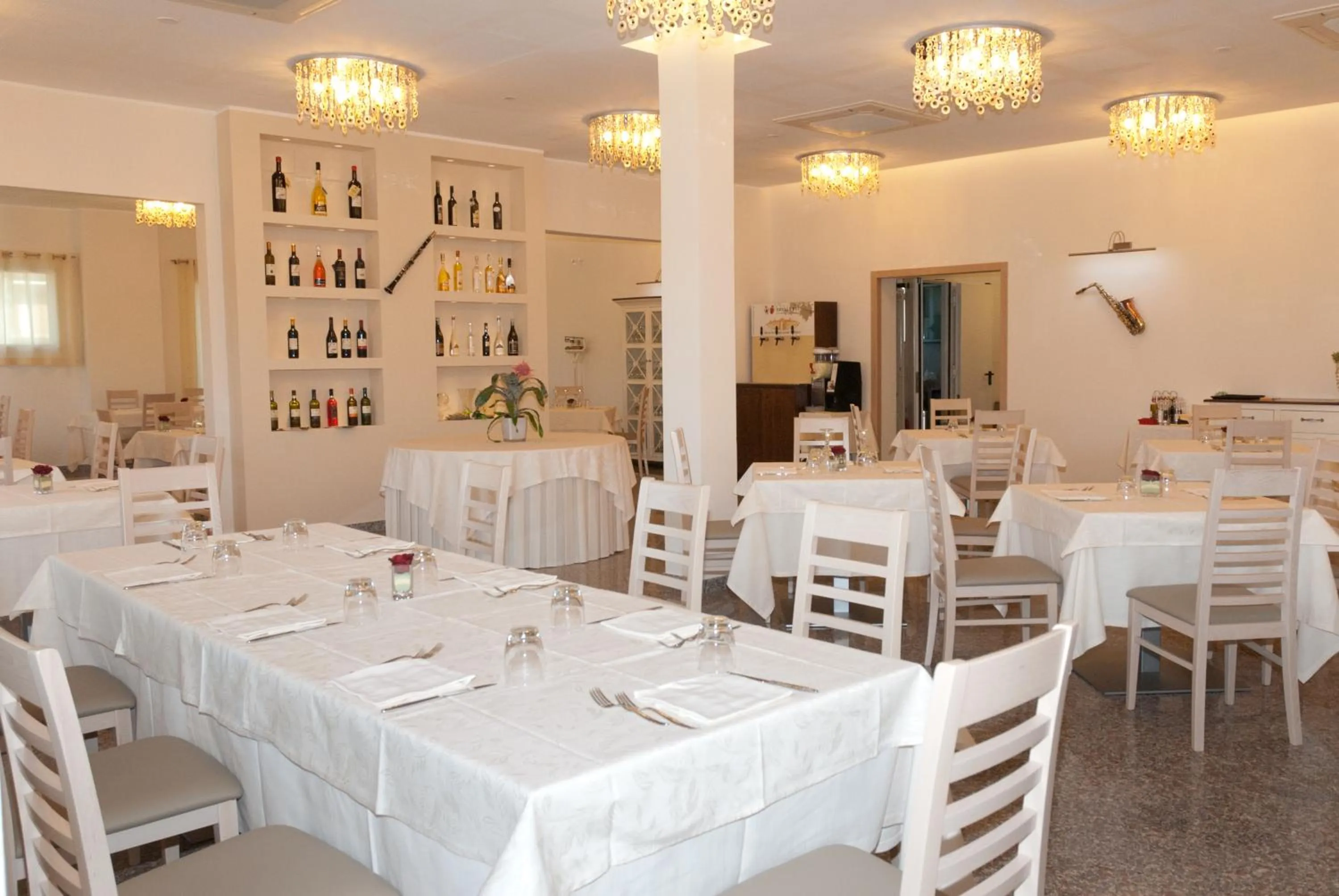 Restaurant/places to eat in Hotel Ristorante Cesare