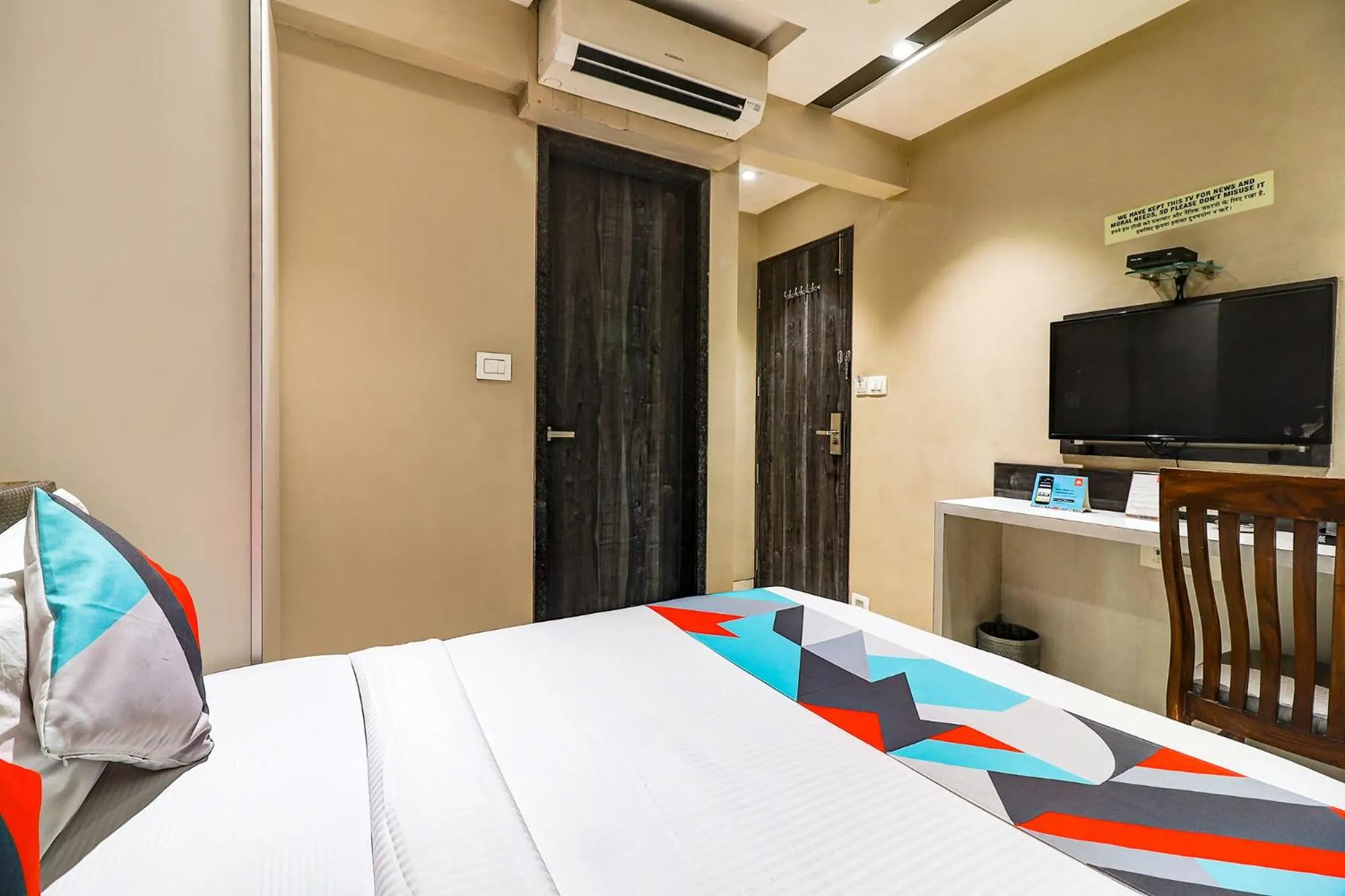 Bedroom, Bed in FabHotel Grand Heritage - Nr BKC