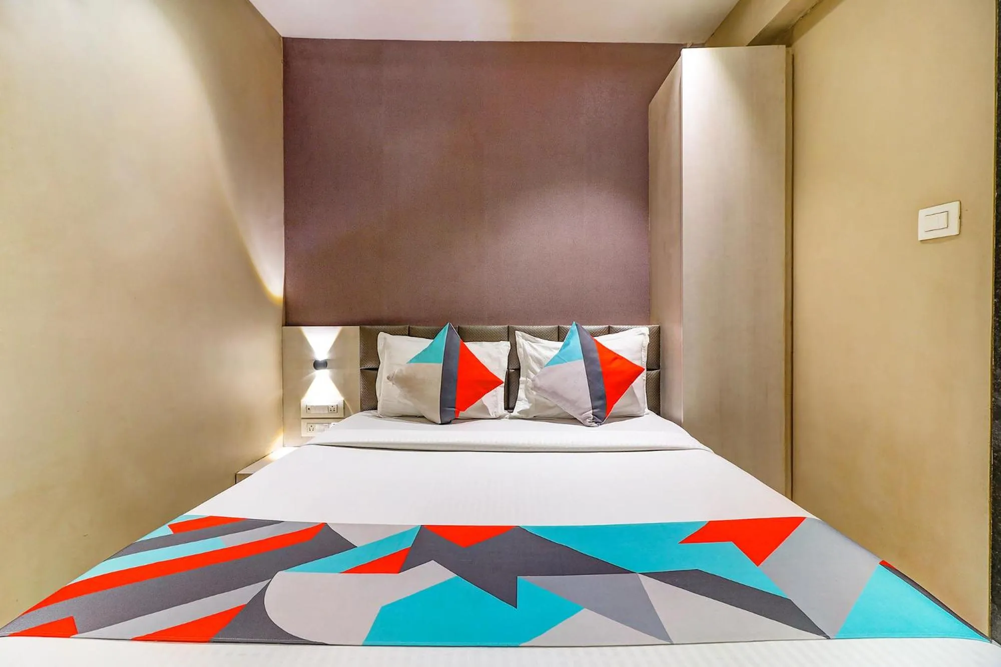 Bedroom, Bed in FabHotel Grand Heritage - Nr BKC