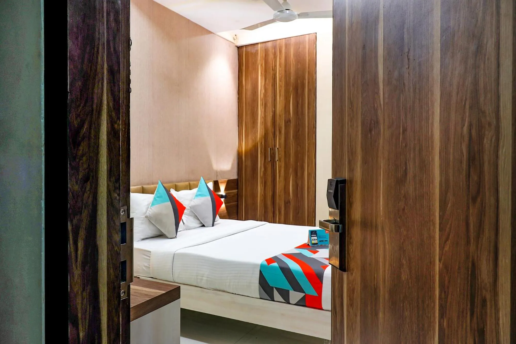 Bedroom, Bed in FabHotel Grand Heritage - Nr BKC