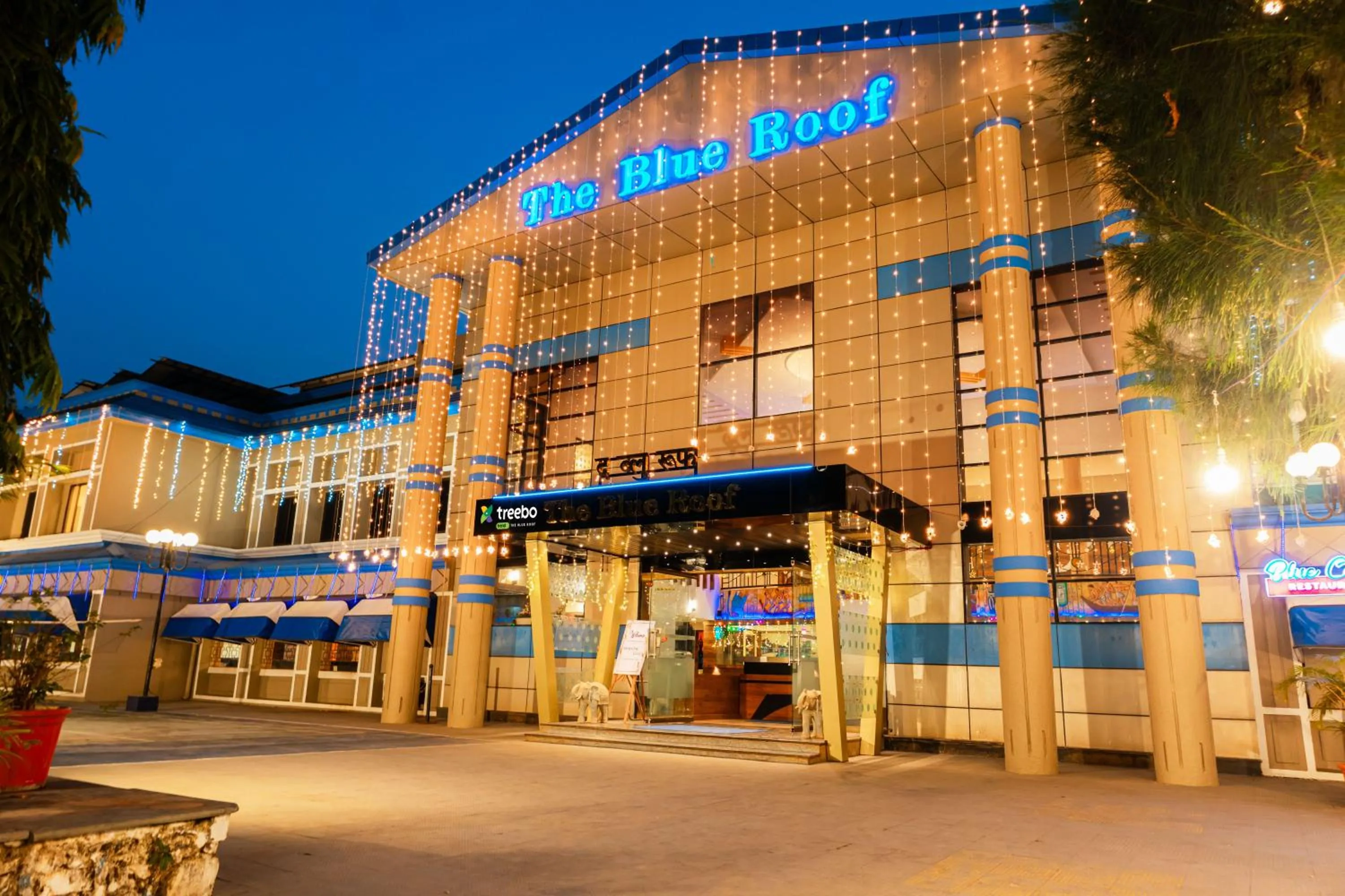 Facade/entrance in Treebo The Blue Roof