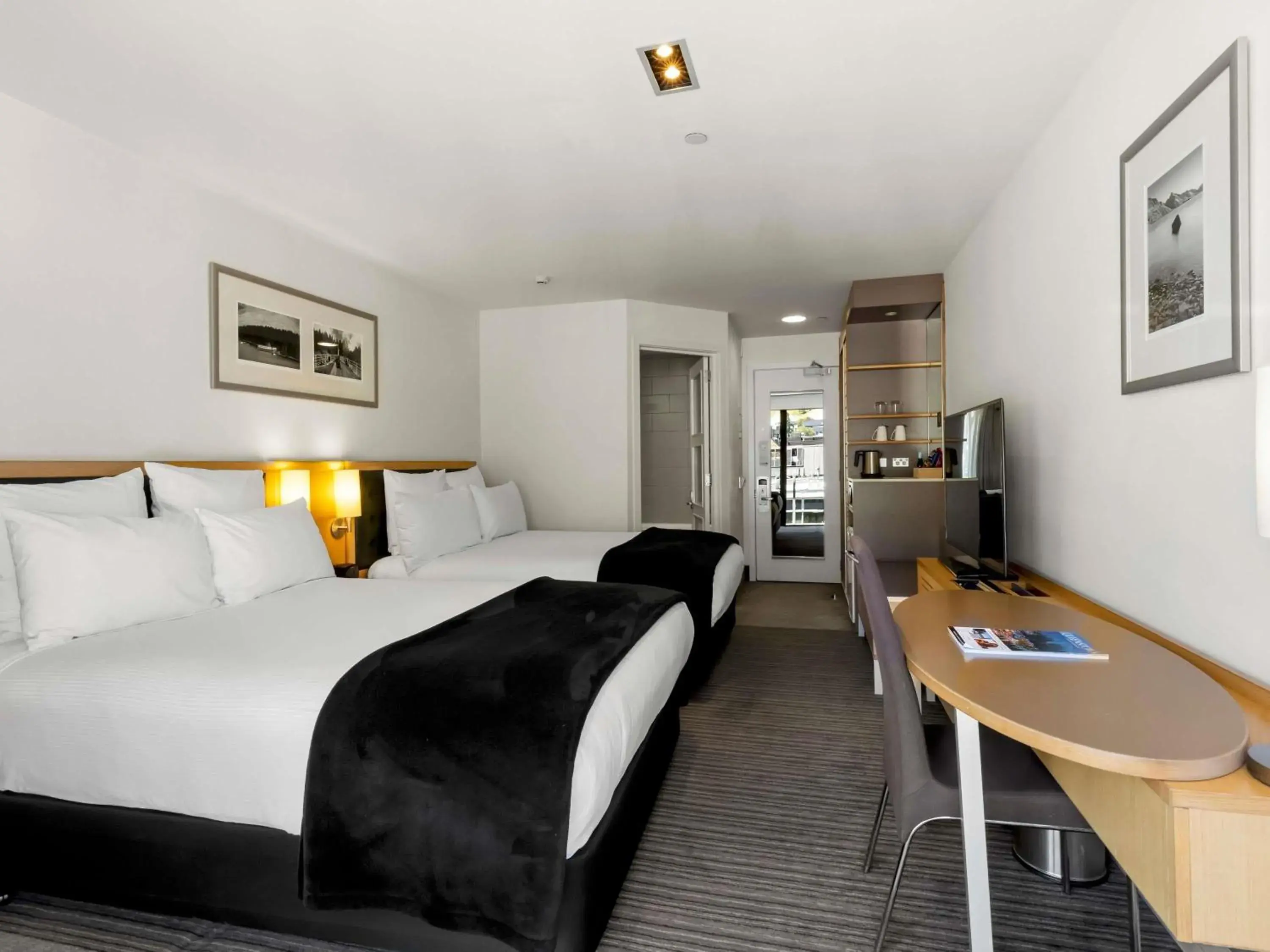 Alpine View Room with Two Double Beds in Novotel Queenstown Lakeside Alpine View Room with Two Double Beds in Novotel Queenstown Lakeside