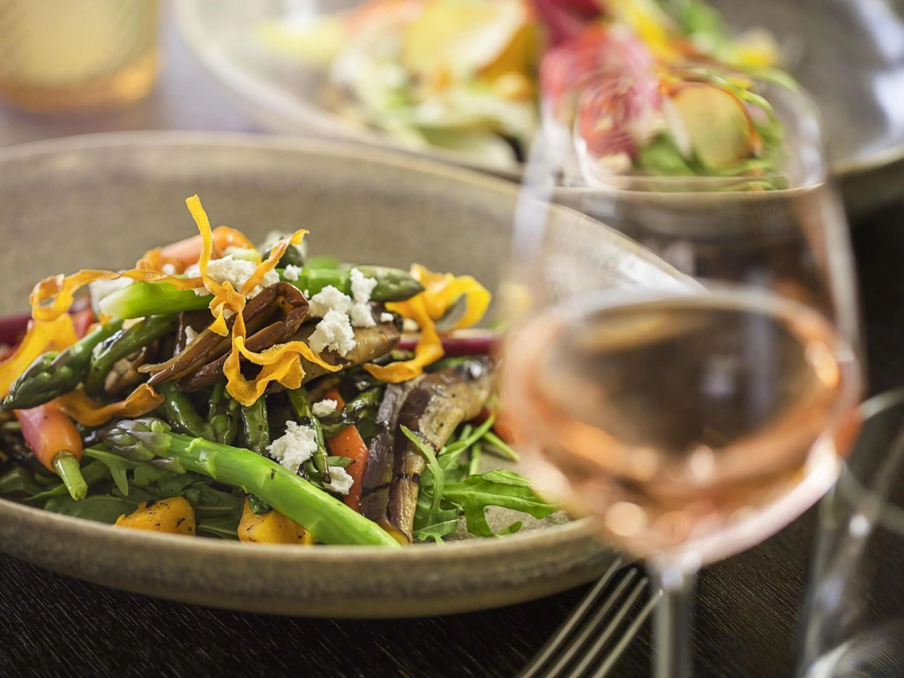 Restaurant/places to eat in Novotel Queenstown Lakeside