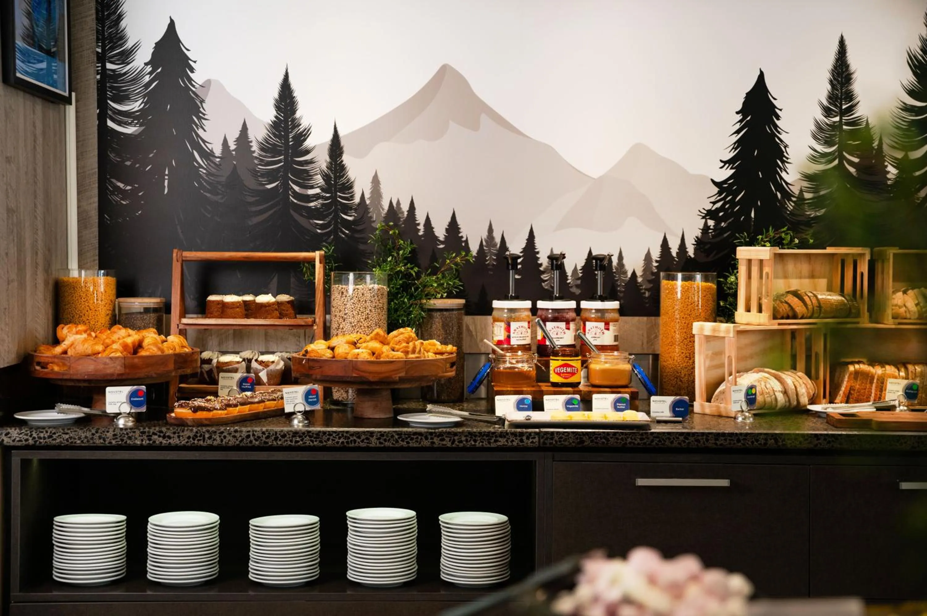 Breakfast in Novotel Queenstown Lakeside