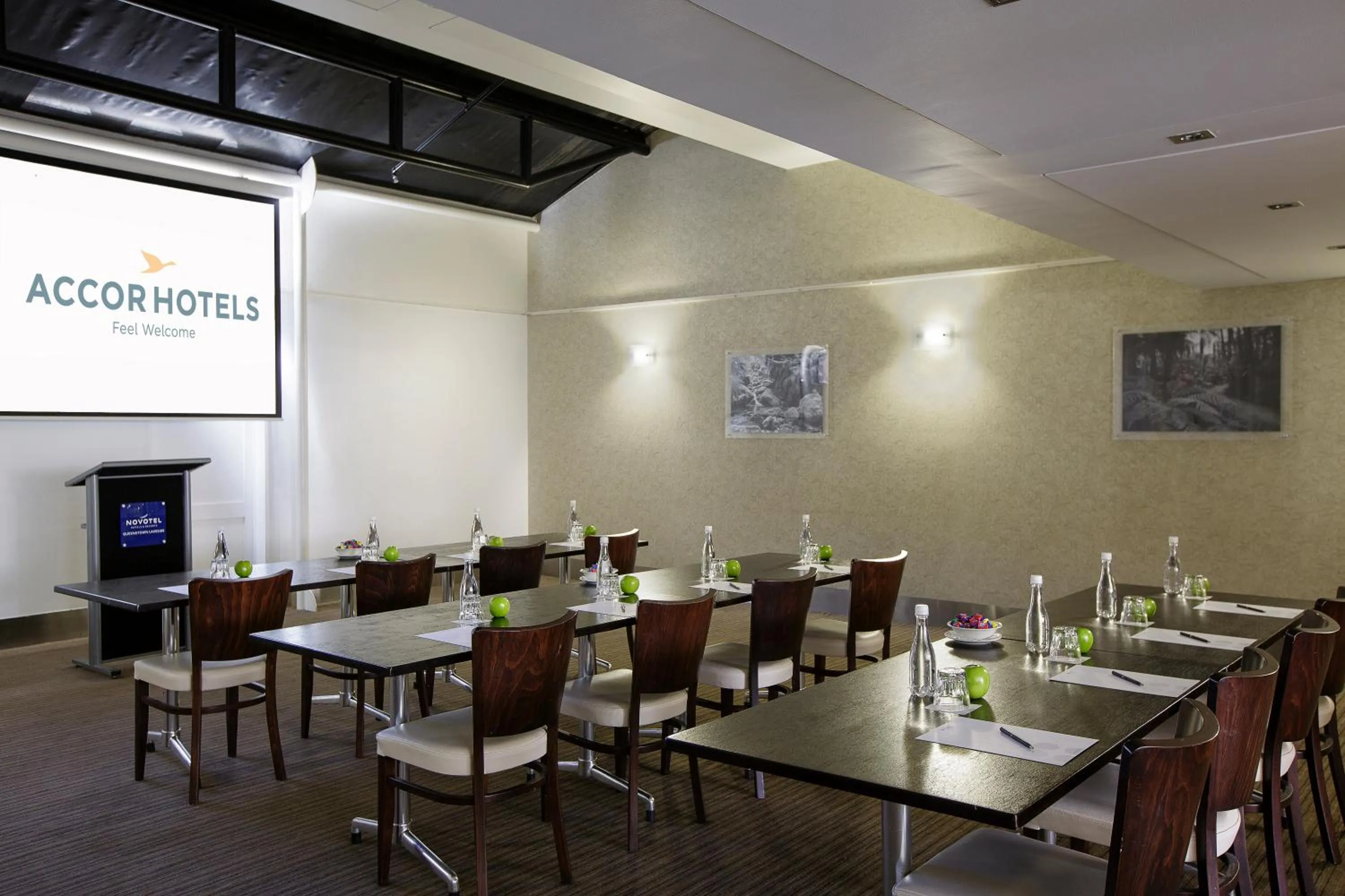 Meeting/conference room in Novotel Queenstown Lakeside