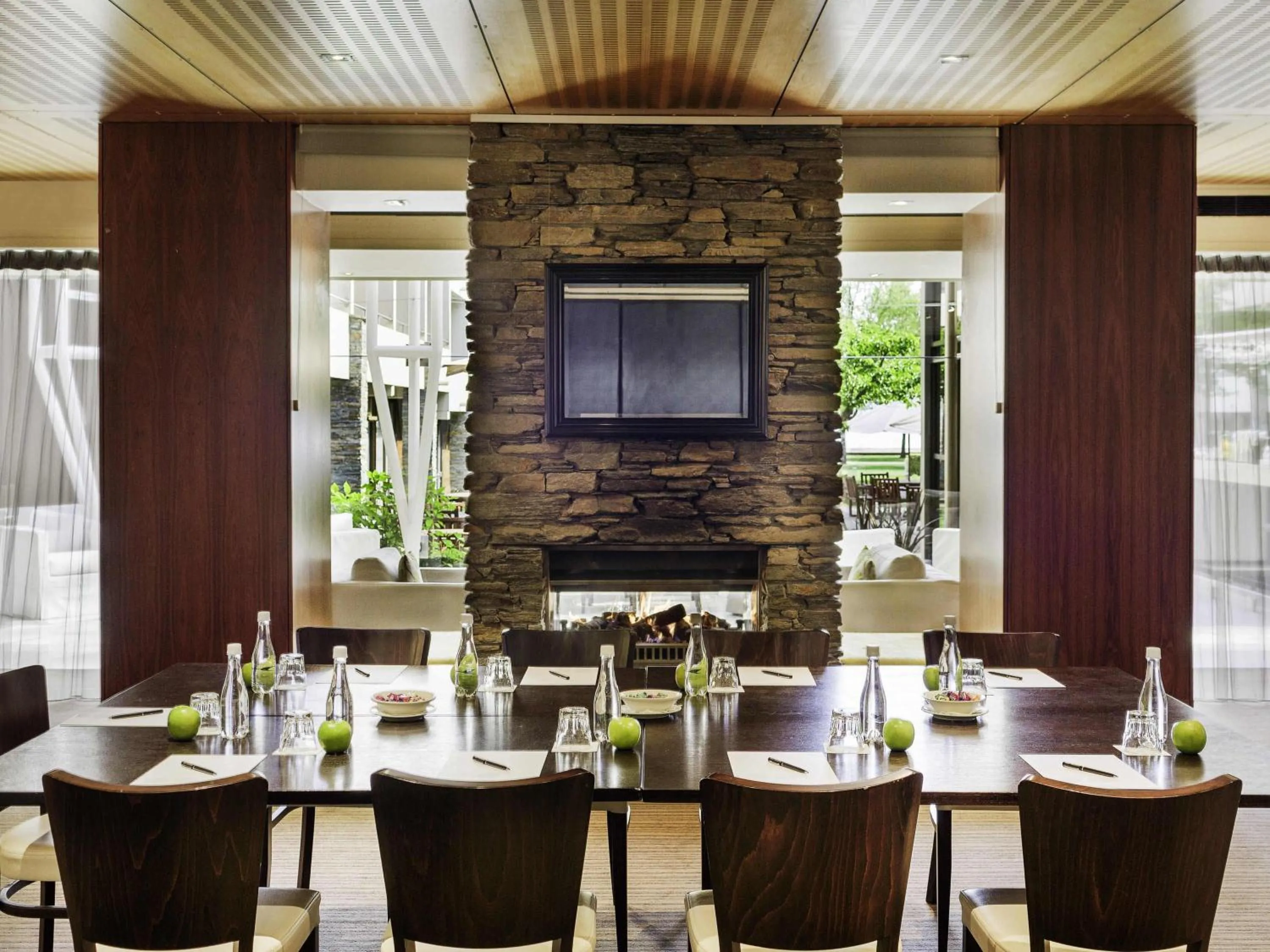 Meeting/conference room in Novotel Queenstown Lakeside