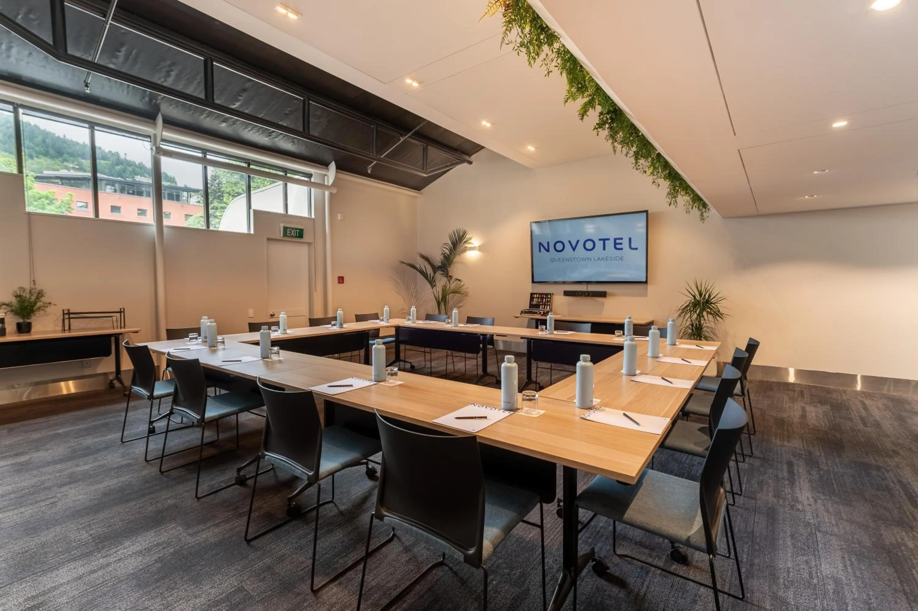Meeting/conference room in Novotel Queenstown Lakeside