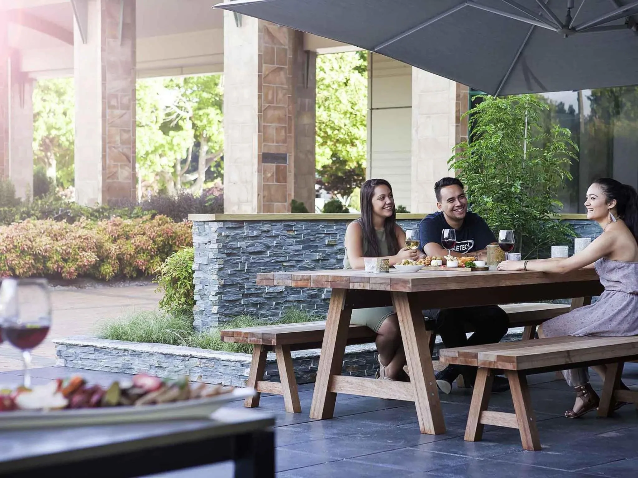 Lounge or bar in Novotel Rotorua Lakeside