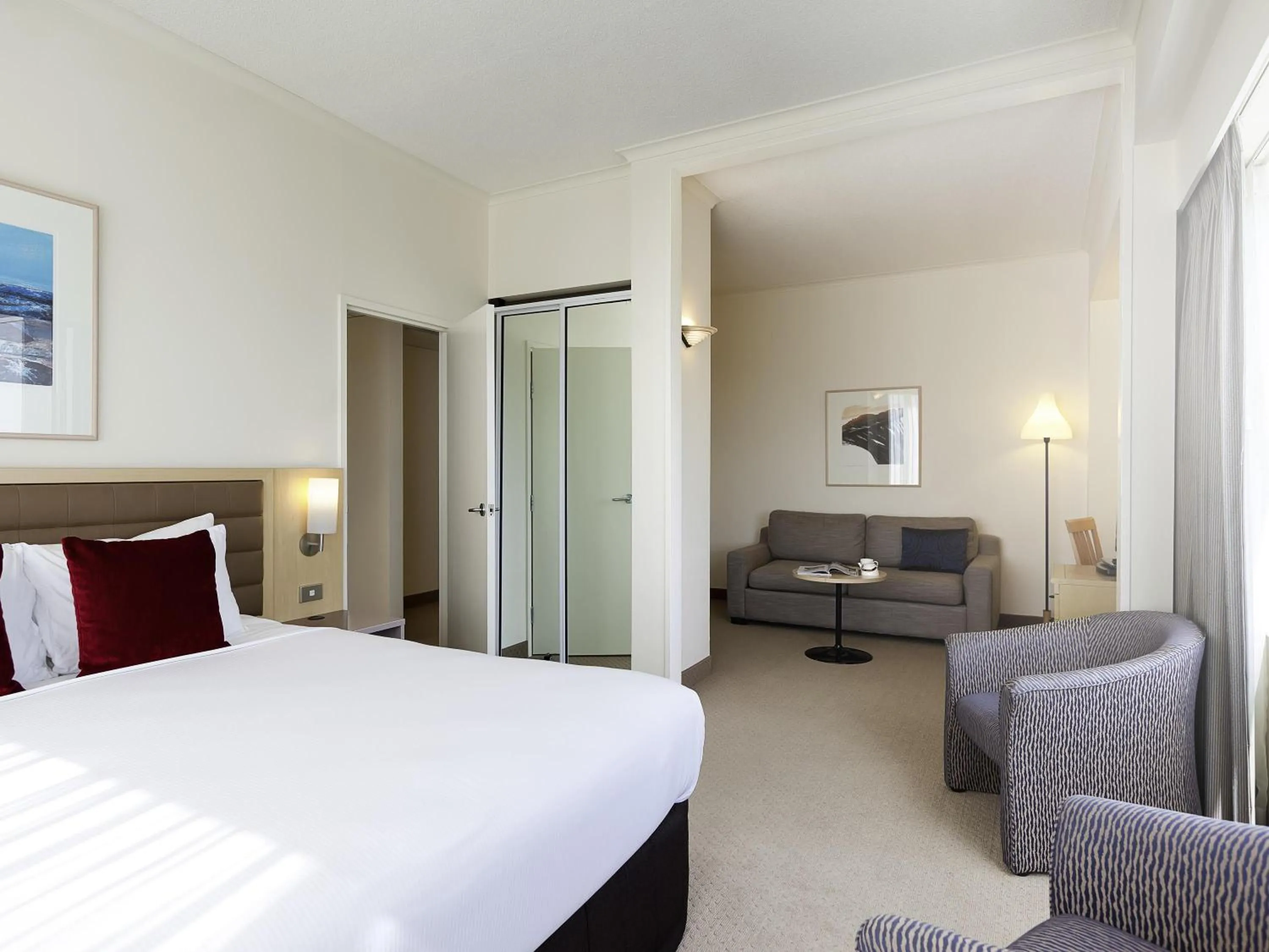 Bedroom, Bed in Novotel Rotorua Lakeside