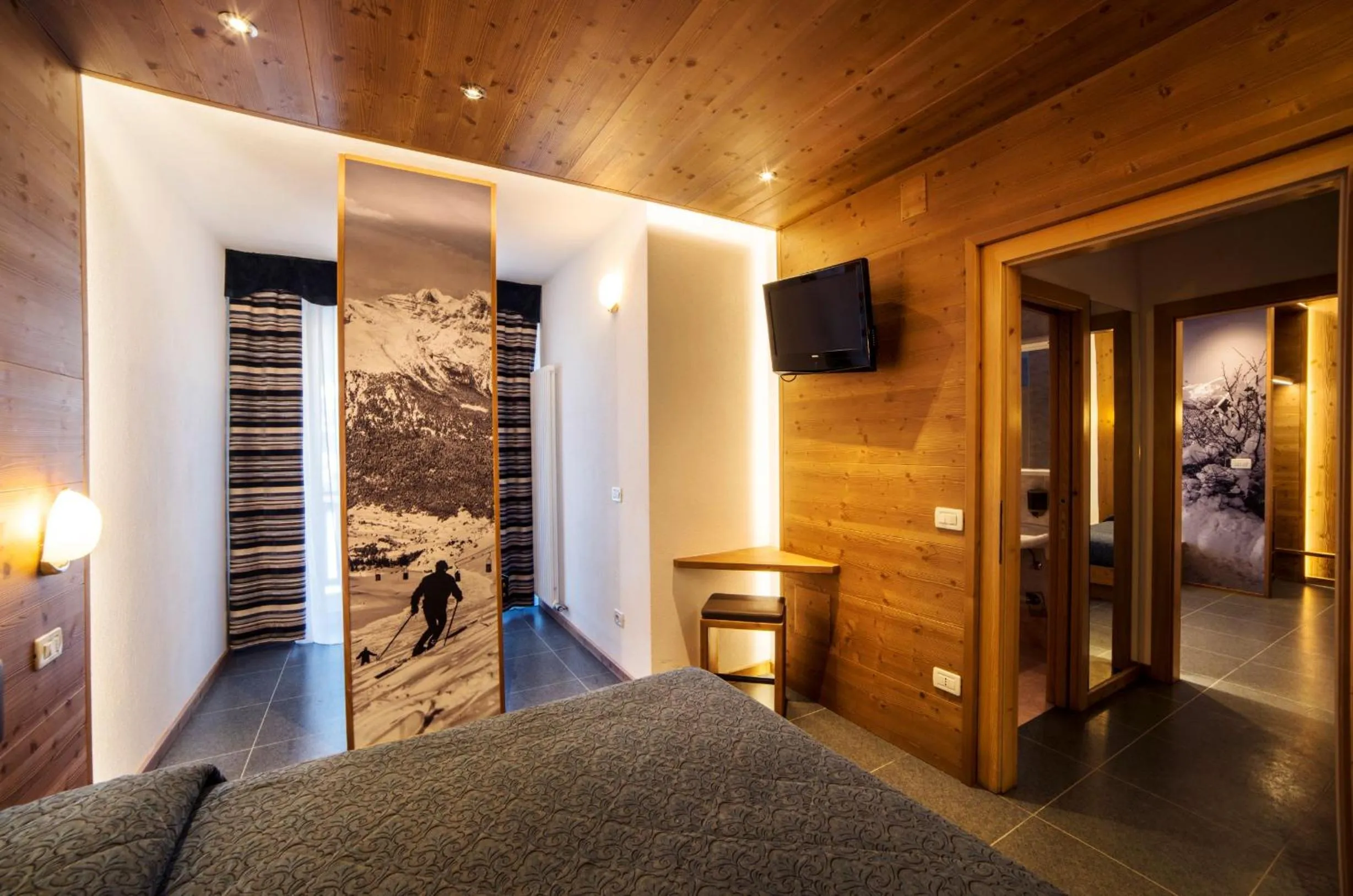 Photo of the whole room, Bed in Hotel Al Plan Andalo