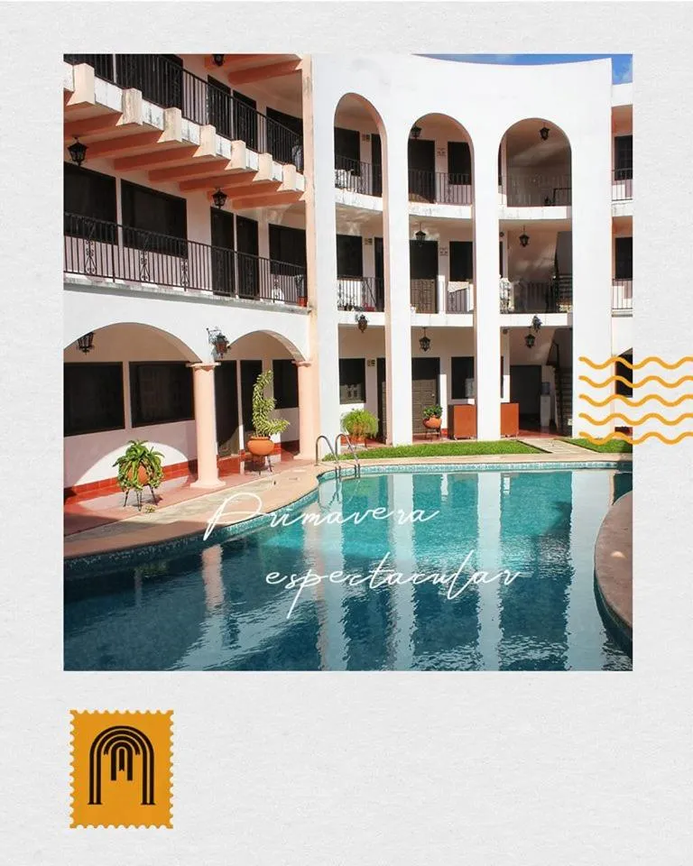 Swimming pool in Hotel Zaci