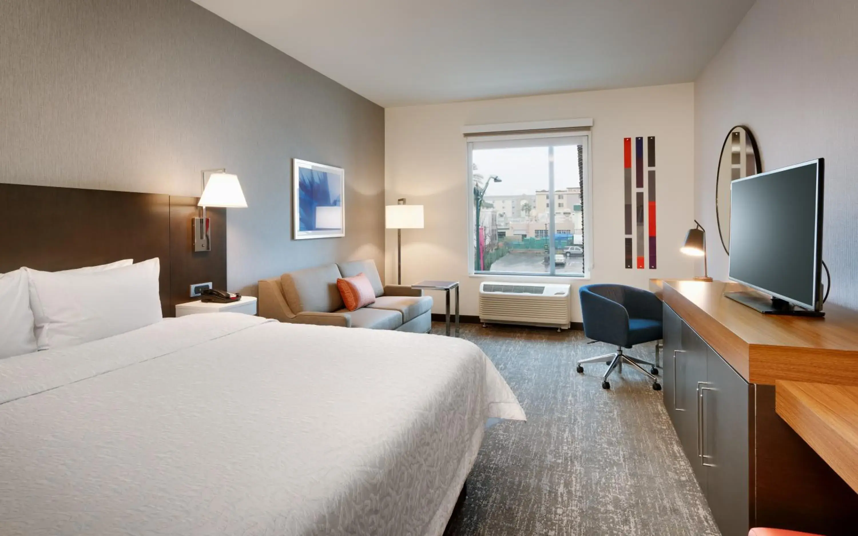 King Room with Sofa Bed in Hampton Inn & Suites Anaheim Resort Convention Center King Room with Sofa Bed in Hampton Inn & Suites Anaheim Resort Convention Center